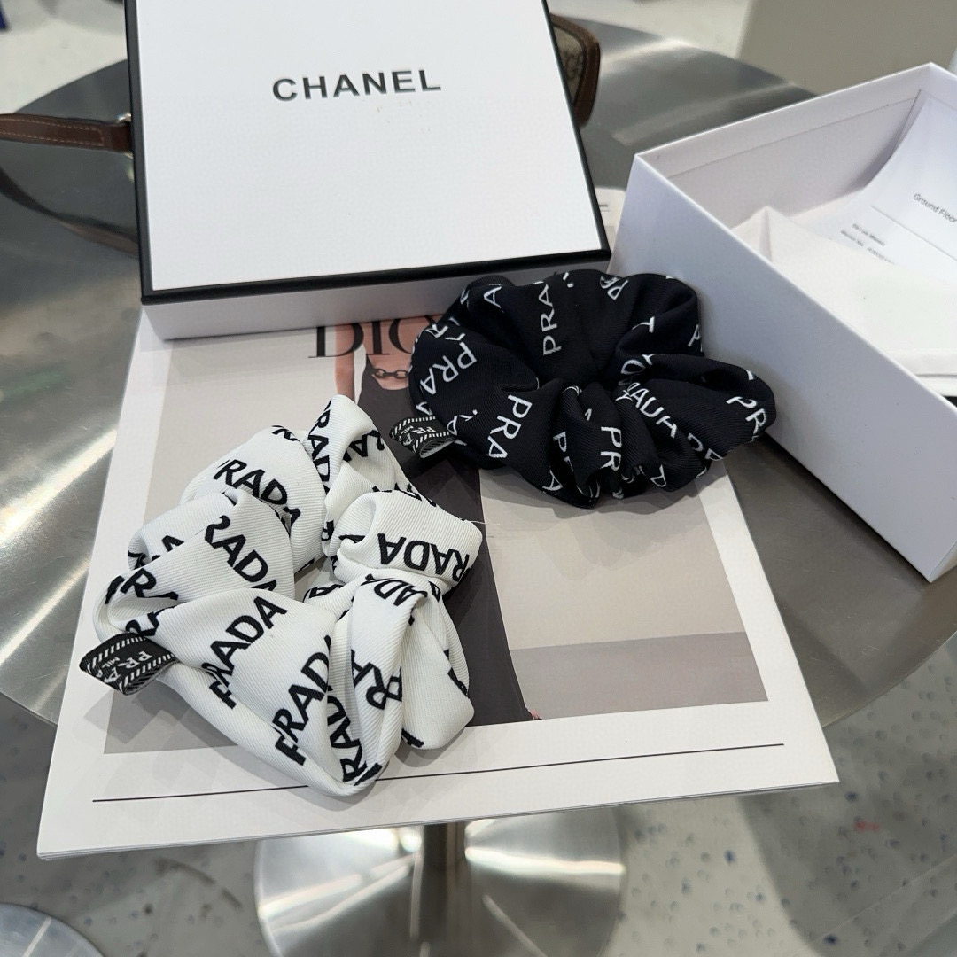 Prada’s Elegant Packaging Box for New Collection – Simple, Atmospheric, and Deserving. - 图片 5