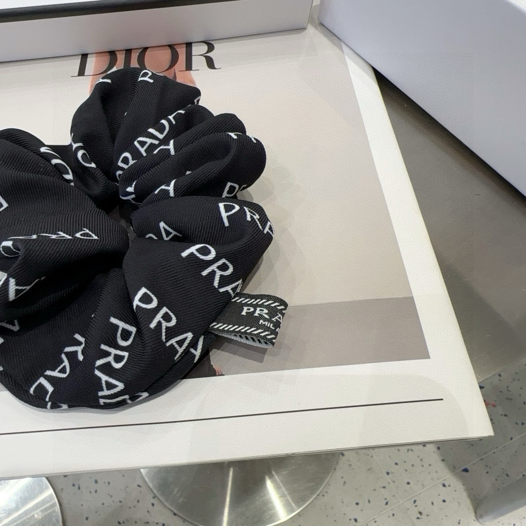 Prada P99 Packaging Box: Simple, Elegant Little Sister Deserves Attention - 图片 4