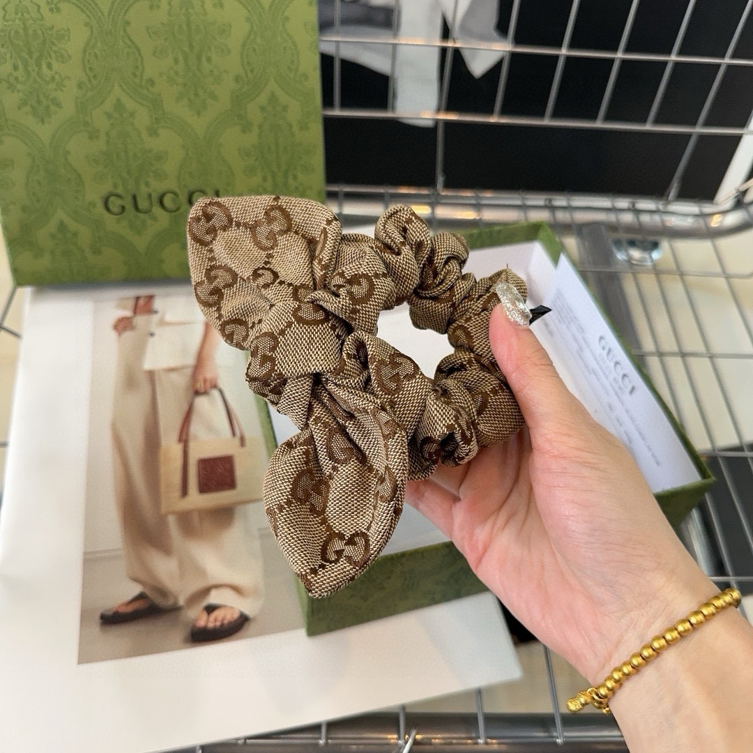 Luxury Gucci Packaging Box with G.G. Circles and Bows for Limited Edition Item - 图片 2