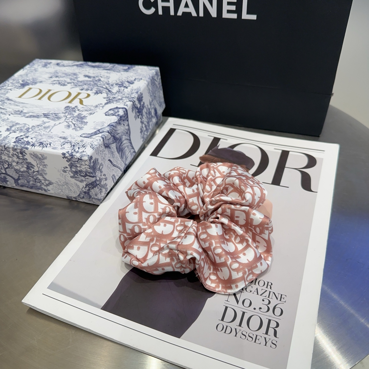 P 99 🎁 packaging box Dior, new CD rolls, simple and practical, fashion current! The fairies must.. - 图片 3