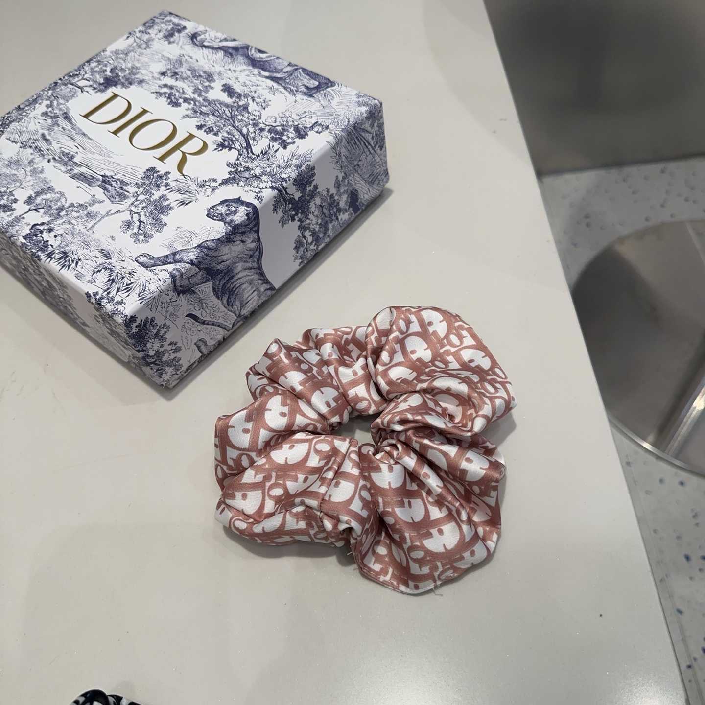 P 99 🎁 packaging box Dior, new CD rolls, simple and practical, fashion current! The fairies must.. - 图片 6