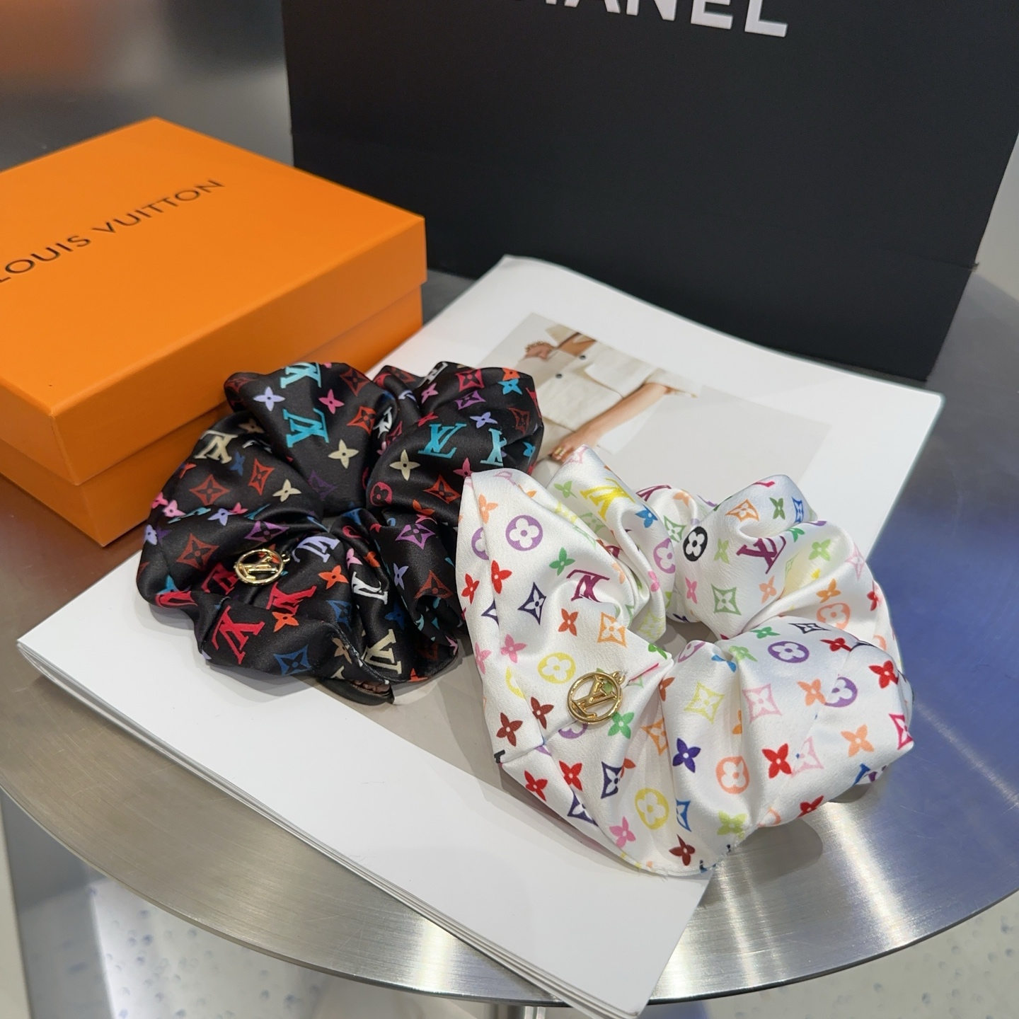 Louis Vuitton Packaging Box: Classic LV Symbol, Simple Atmosphere, Super Hot. - 图片 1