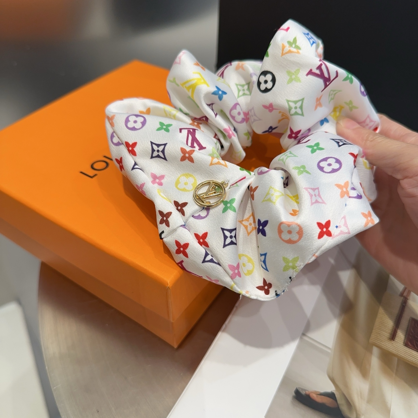 Louis Vuitton Packaging Box: Classic LV Symbol, Simple Atmosphere, Super Hot. - 图片 5