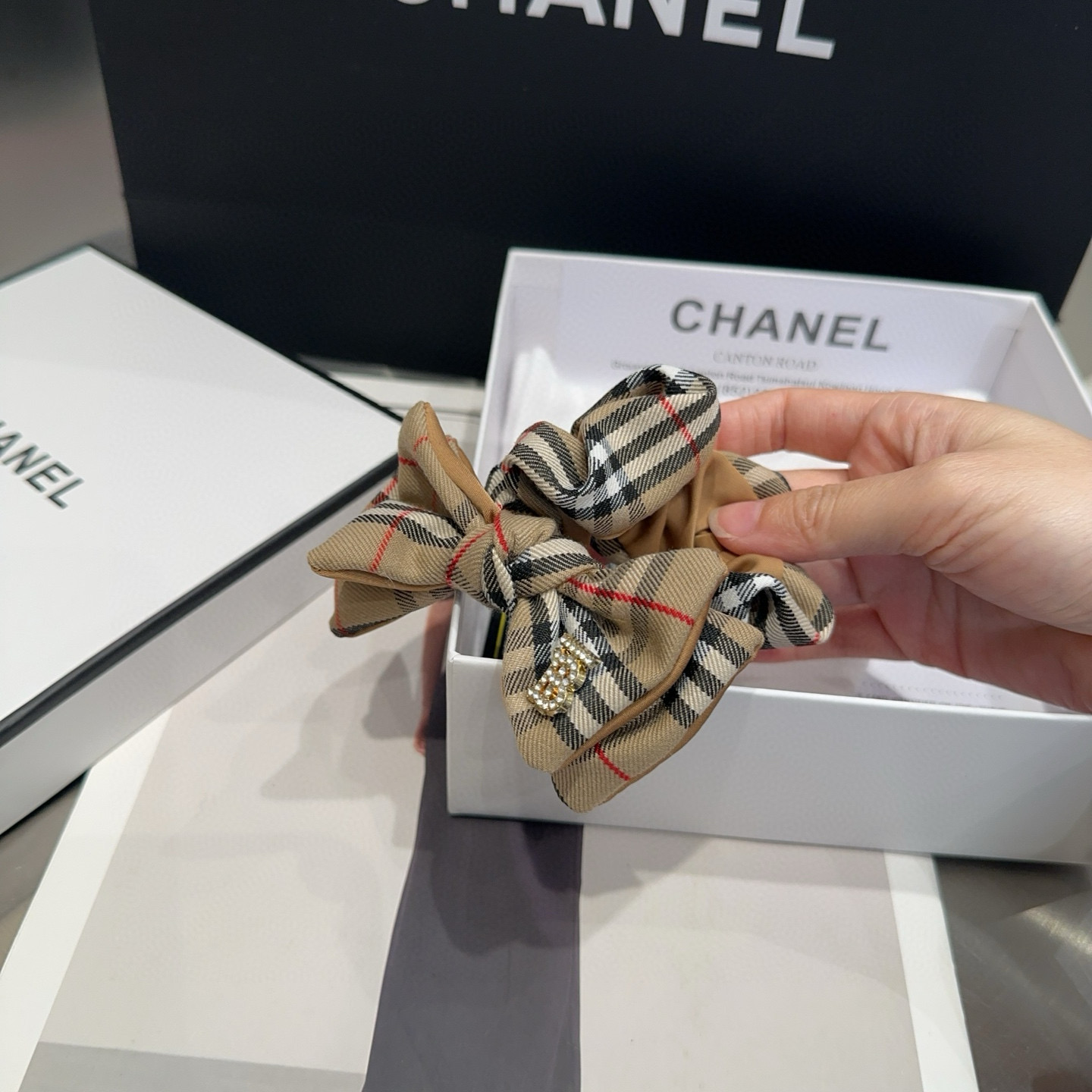 P 99 🎁 packaging box Burberry’s classic plaid, fashionable, practical, never again - 图片 3