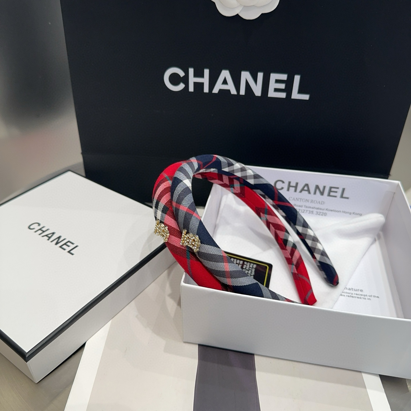 NO:300945,P packing box Burberry classic plaid hairband, fashion trend, practical and versatile, never out of time, hairpin, hairpin, burberry, burberry, hairpins19860909P 配包装盒 Burberry（巴宝莉）经典格子发箍,时尚潮流,实用百搭,永不过时发夹,发夹,burberry,burberry,hairpins,accessory