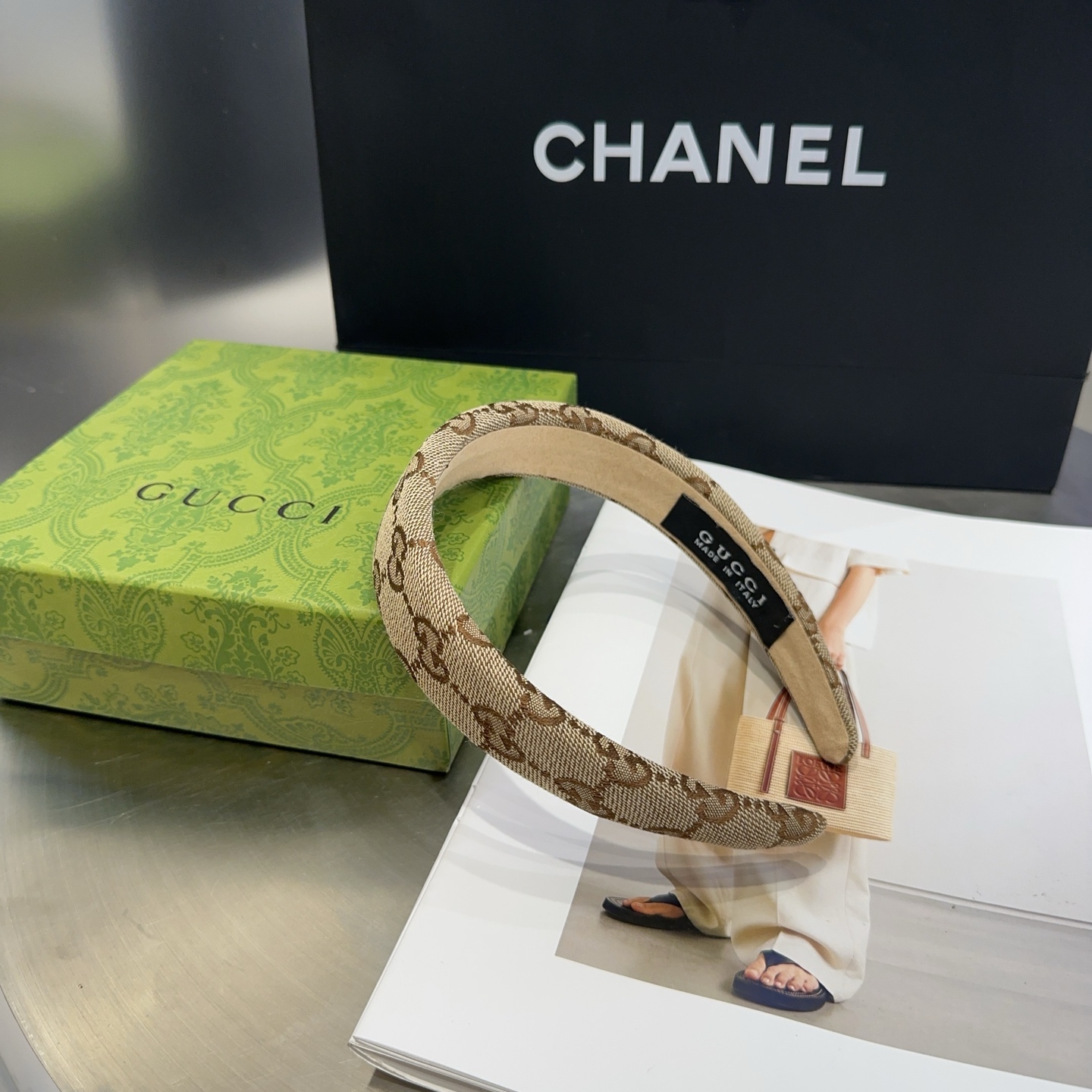 NO:300960,P packing box Gucci (Guci) GG letter headband, classic letters, fashionable and versatile, especially beautiful, never out of style... Hairpins, hairpins, gucci, hairpins19860909P 配包装盒 Gucci(古奇) GG字母发箍,经典字母,时尚百搭,特别耐看,永不过时…发夹,发夹,gucci,hairpins,accessory