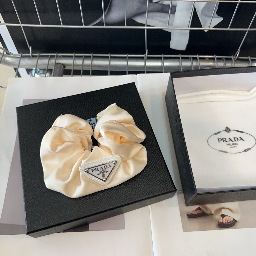 P 99 🎁 PACKAGING BOX PRADA TRIANGULATION, CLASSIC FASHION, PERFECT MATCH - 图片 6