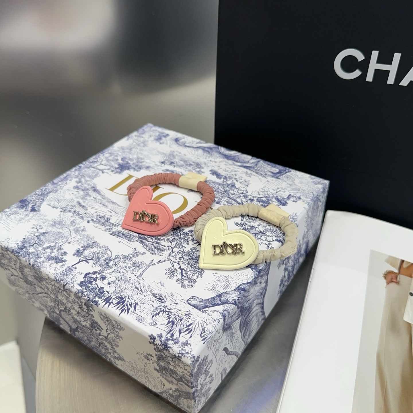 P 88 🎁 packaging box (individual) Dior, new CD rolls, simple and practical, fashion current! The fairies must.. - 图片 2