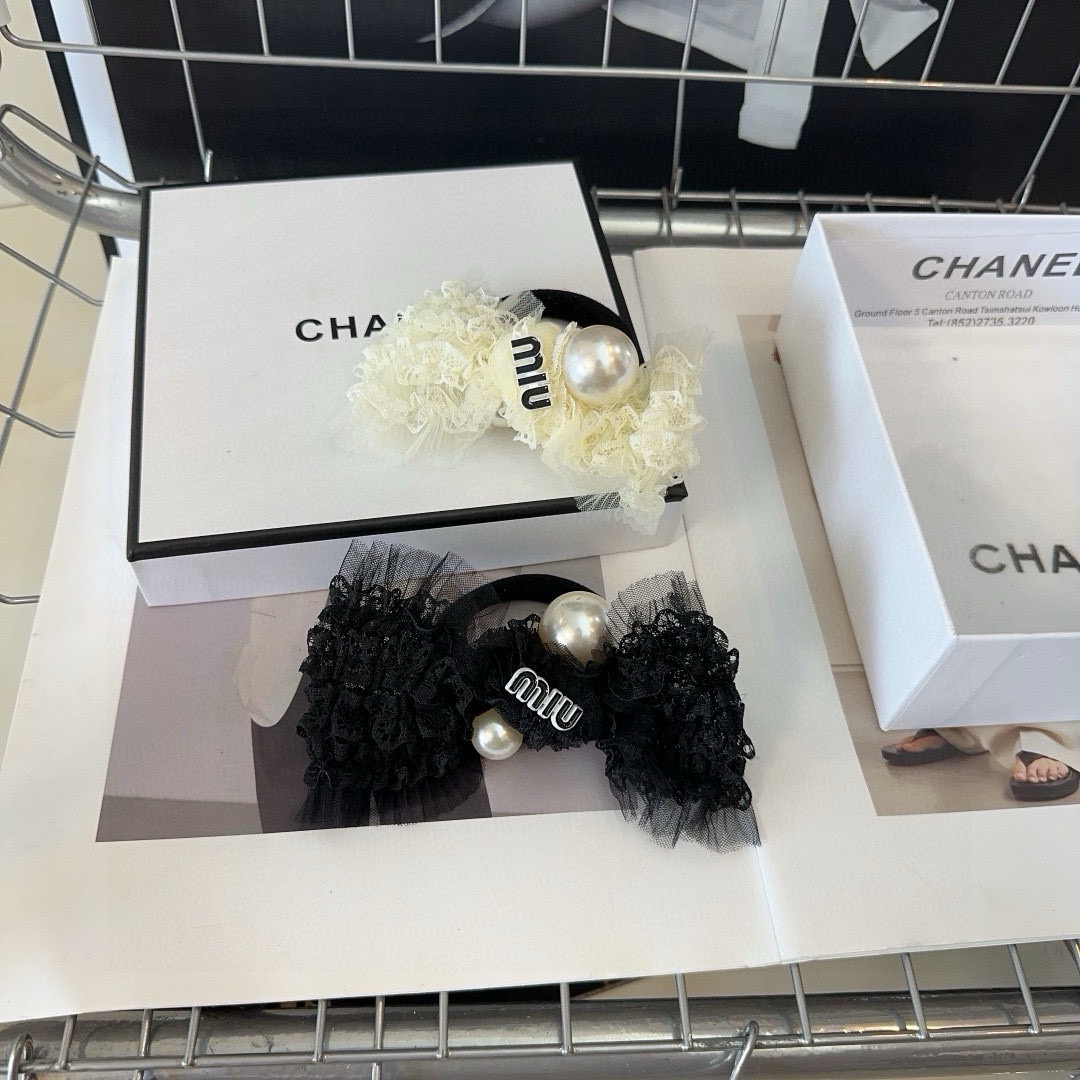 P 99 🎁 packaging box Miumiu’s new letter-ring, simple, elegant, practical, worth a shot! Black, white - 图片 6