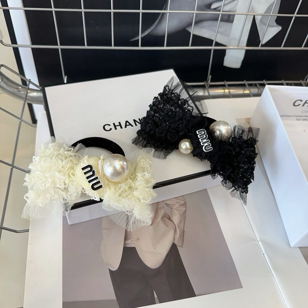 P 99 🎁 packaging box Miumiu’s new letter-ring, simple, elegant, practical, worth a shot! Black, white - 图片 2