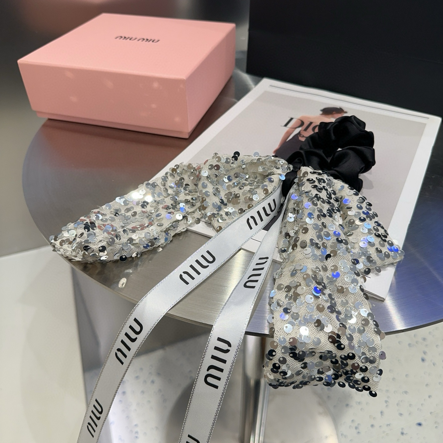 P 99 🎁 packaging box Miumiu’s new letter-ring, simple, elegant, practical, worth a shot - 图片 4