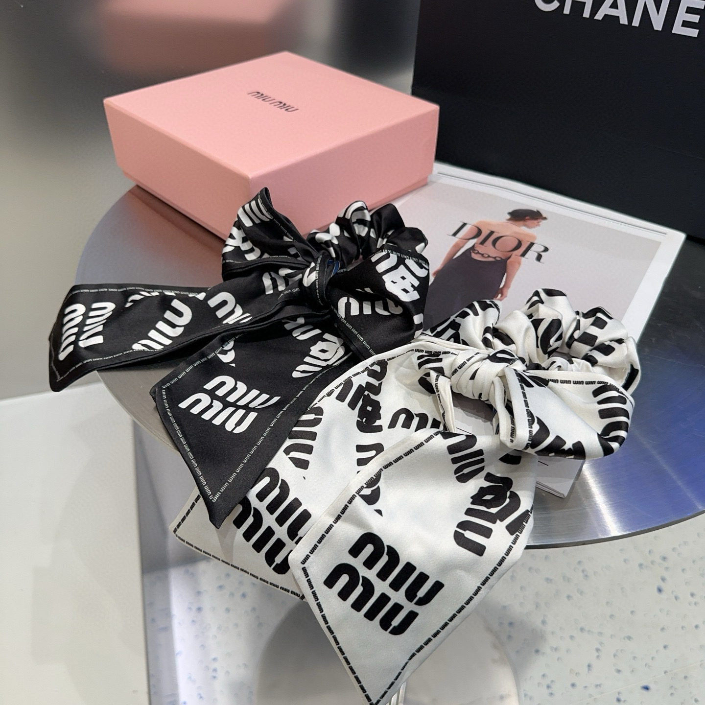 Miumiu’s New Letter-Circle Packaging Box: Simple, Elegant, Practical, Popular Gift Choice - 图片 8