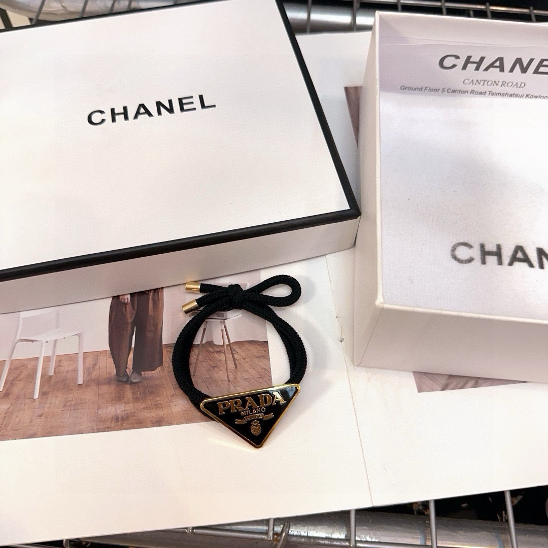 Prada Packaging Box: Classic Circle, Fashionable, Goddess Must-Have List. - 图片 6