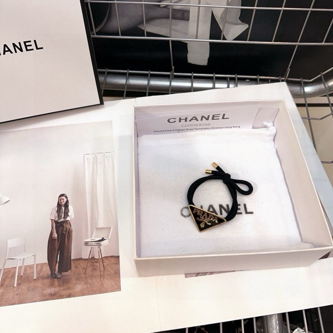 Prada Packaging Box: Classic Circle, Fashionable, Goddess Must-Have List. - 图片 3