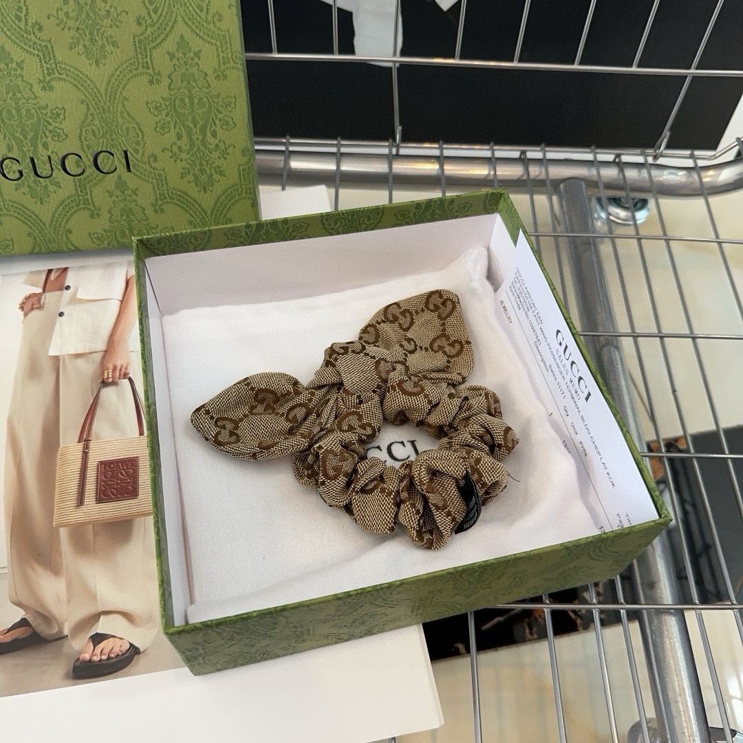 NO:301193,P with packaging box Gucci GG hair ring, classic letters with small bow!  Especially attractive and never out of date... Hairpins, hairpins, gucci, hairpins19860909P 配包装盒 Gucci(古奇) GG发圈,经典字母搭配小蝴蝶结！特别耐看,永不过时…发夹,发夹,gucci,hairpins,accessory