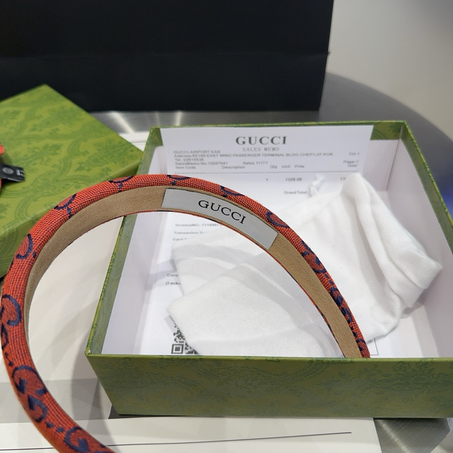 P 70🎁配包装盒
Gucci(古奇) GG字母发箍，经典字母，时尚百搭，特别耐看，永不过时…