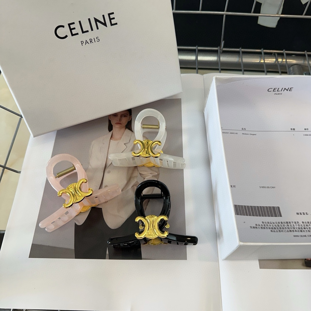 NO:366864,P with packaging box CELINE Arc de Triomphe new candy color grab clip, simple and atmospheric, fashionable and versatile!  Goddess essential items hairpins, hairpins, celine, celine, hairpins19860909P 配包装盒 CELINE（赛琳）凯旋门新款糖果色抓夹,简单大气,时尚百搭！女神必备单品发夹,发夹,celine,celine,hairpins,accessory