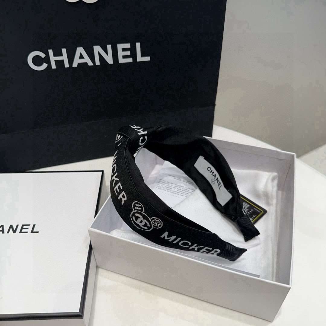 NO:367231,P with packaging box Chanel's latest scented Mickey headband, fresh summer, super beautiful!  A must-have for fairies…hairpins, hairpins, chanel, chanel, hairpins19860909P 配包装盒 Chanel (香奈儿)最新款小香米奇发箍,夏日小清新,超级好看！小仙女必备…发夹,发夹,chanel,chanel,hairpins,accessory