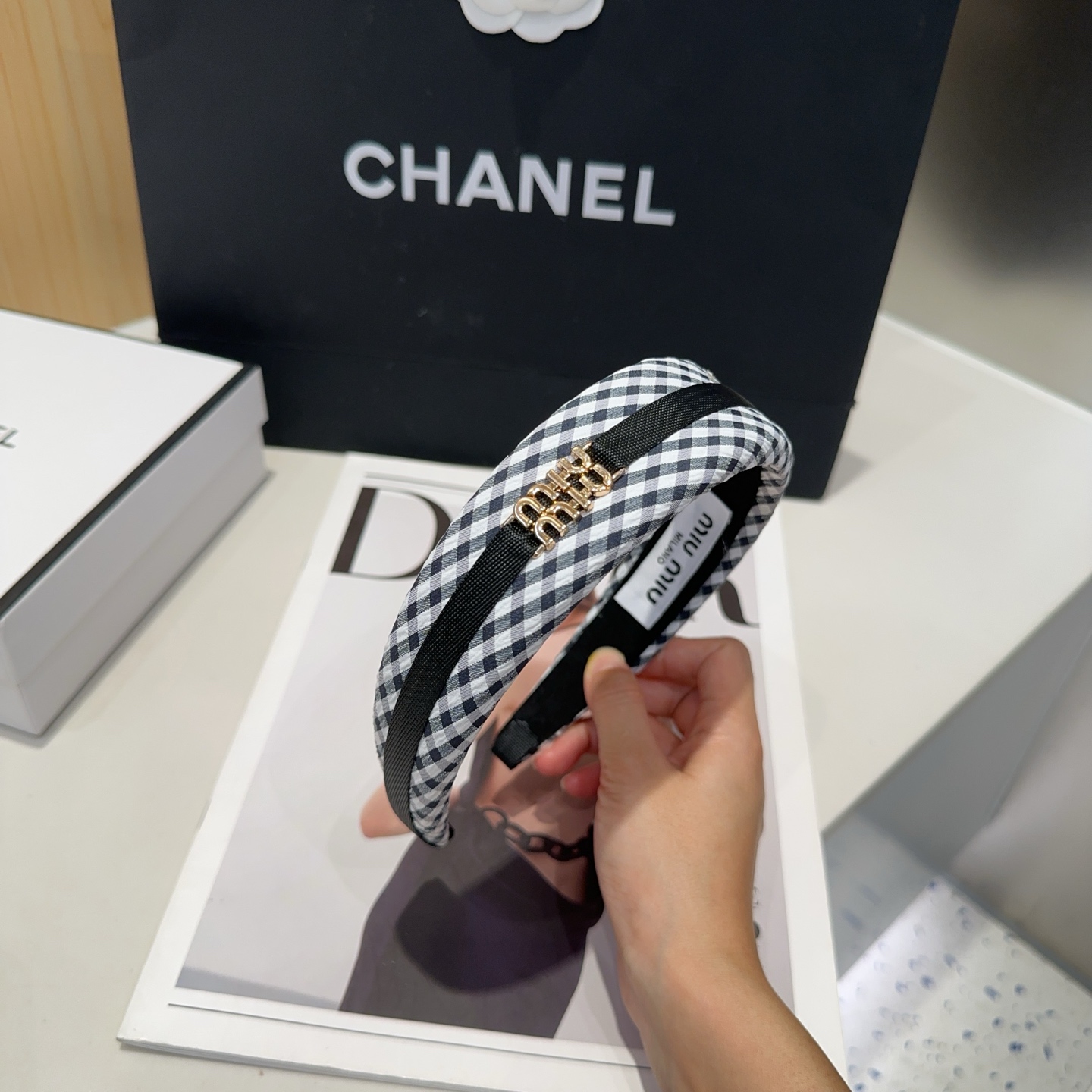 NO:368532,P with packaging box Miumiu new plaid headband, simple and elegant, practical and versatile, worth buying!  hairpins, hairpins, miumiu, hairpins19860909P 配包装盒 miumiu新款格子发箍,简单优雅,实用百搭,值得入手！发夹,发夹,miumiu,hairpins,accessory