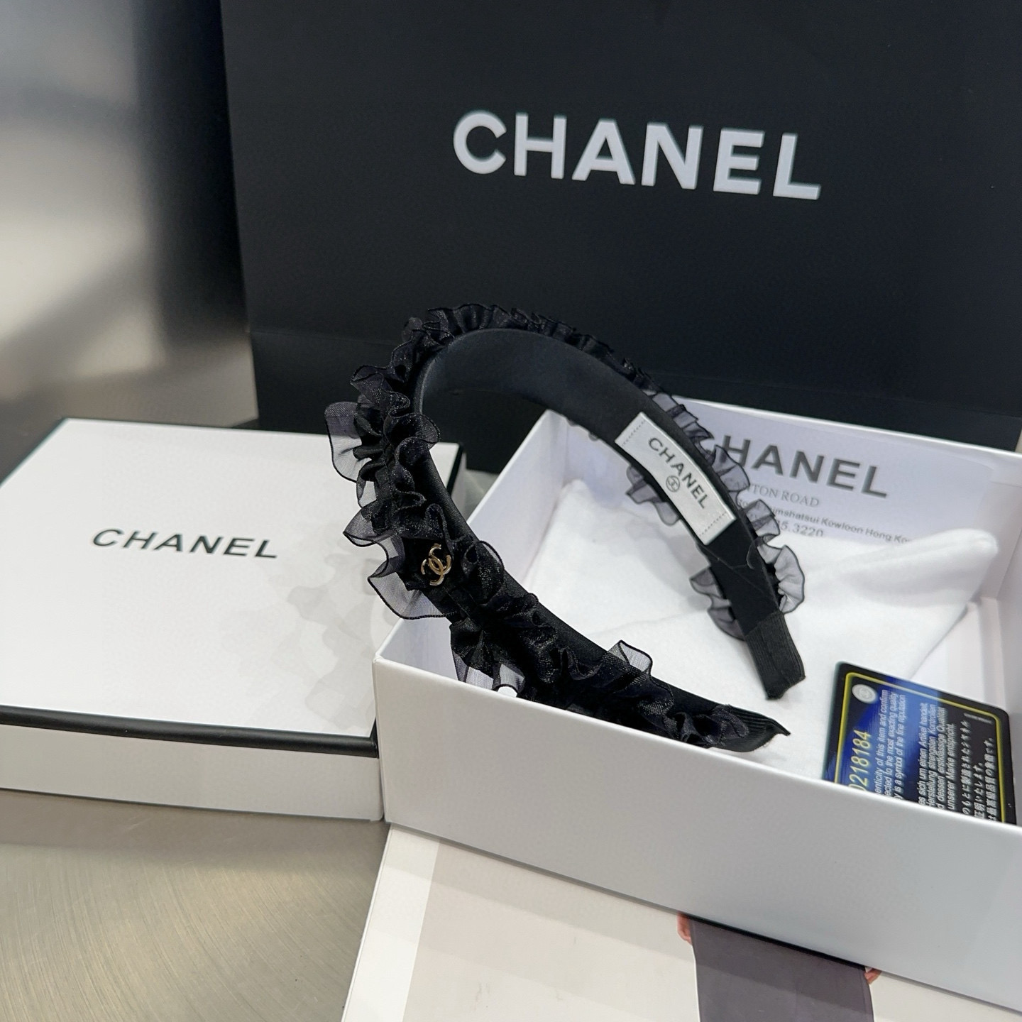 NO:368643,P with packaging box Chanel's latest small fragrant headband, super beautiful!  A very famous lady style, a must-have for a little fairy... Hairpins, hairpins, chanel, chanel, hairpins19860909P 配包装盒 Chanel (香奈儿)最新款小香发箍,超级好看！名媛范儿十足,小仙女必备…发夹,发夹,chanel,chanel,hairpins,accessory