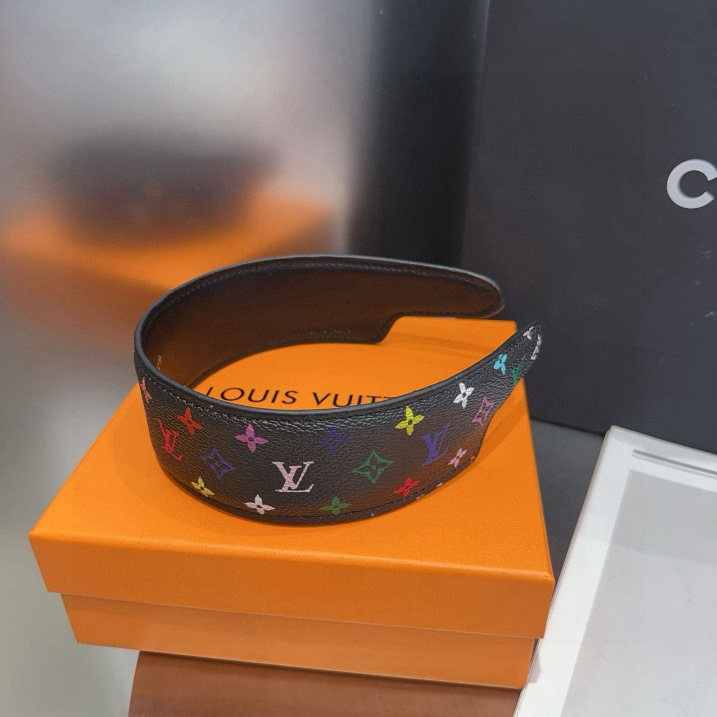 NO:371351,P packing box Louis Vuitton (Louis Vuitton) latest LV colorful headband, gold-stitching logo! Official hairpins, hairpins, louis vuitton, louis vuitton, louis vuitton, louis vuitton, hairpins19860909P 配包装盒 Louis Vuitton (路易威登)最新款LV七彩发箍,烫金Logo! 官方款发夹,发夹,louis vuitton,louis vuitton,louis vuitton,hairpins,accessory