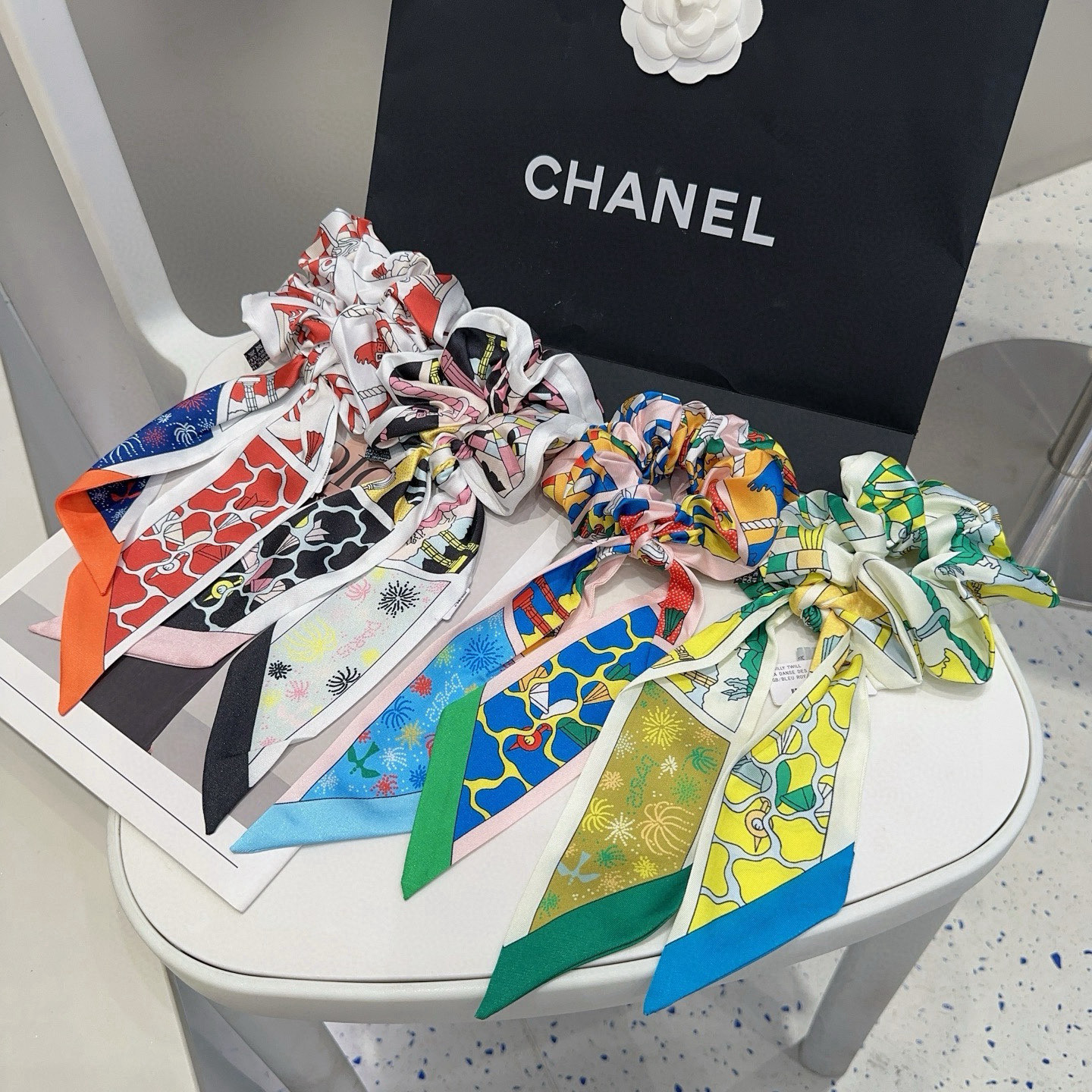 NO:542592,P with packaging box HERMES (Hermes) new H streamer hair ring, simple and practical, fashionable and versatile!  Little fairy must have hairpins, hairpins, hermes, hermes, hairpins19860909P 配包装盒 HERMES（爱马仕）新款H飘带发圈,简单实用,时尚百搭！小仙女必备发夹,发夹,hermes,hermes,hairpins,accessory