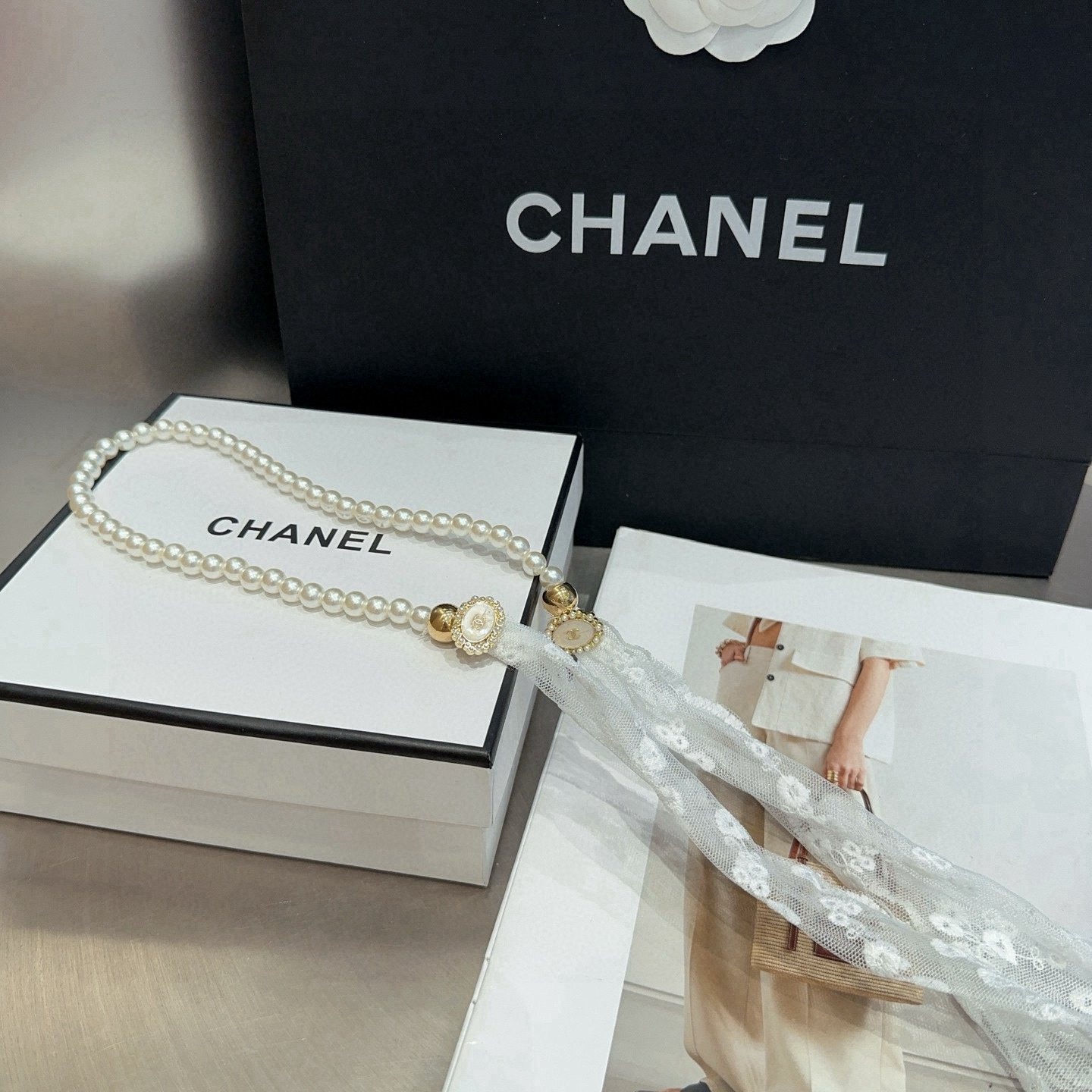 NO:542604,P with packaging box Chanel's latest style of Xiaoxiang multi-functional headband and belt, super beautiful!  A very famous lady style, a must-have for a little fairy... Hairpins, hairpins, chanel, chanel, hairpins19860909P 配包装盒 Chanel (香奈儿)最新款小香多功能发带、腰带,超级好看！名媛范儿十足,小仙女必备…发夹,发夹,chanel,chanel,hairpins,accessory