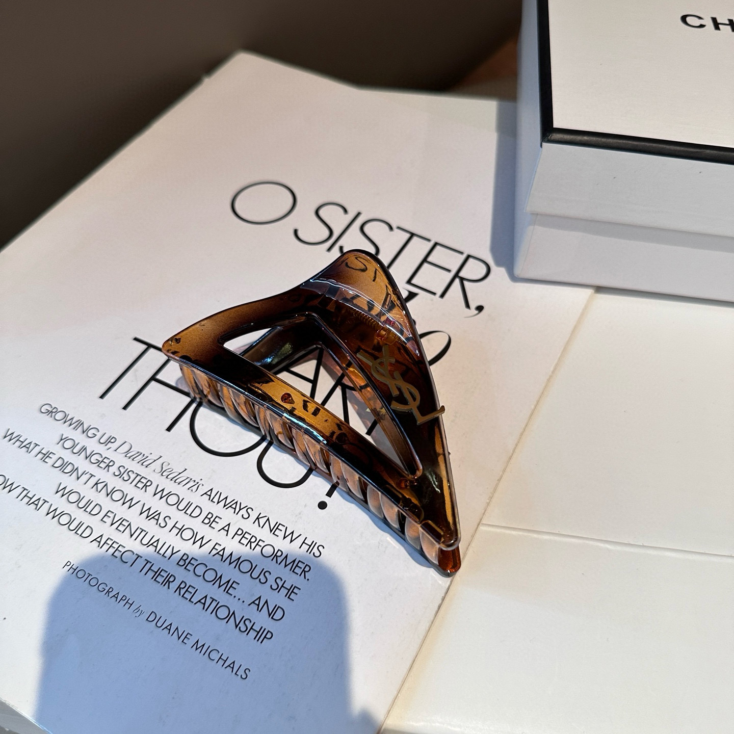 P 60🎁配包装盒
 YSL（圣罗兰）新款抓夹，名媛风气质美，时尚百搭，甜酷小姐姐必备&hellip;