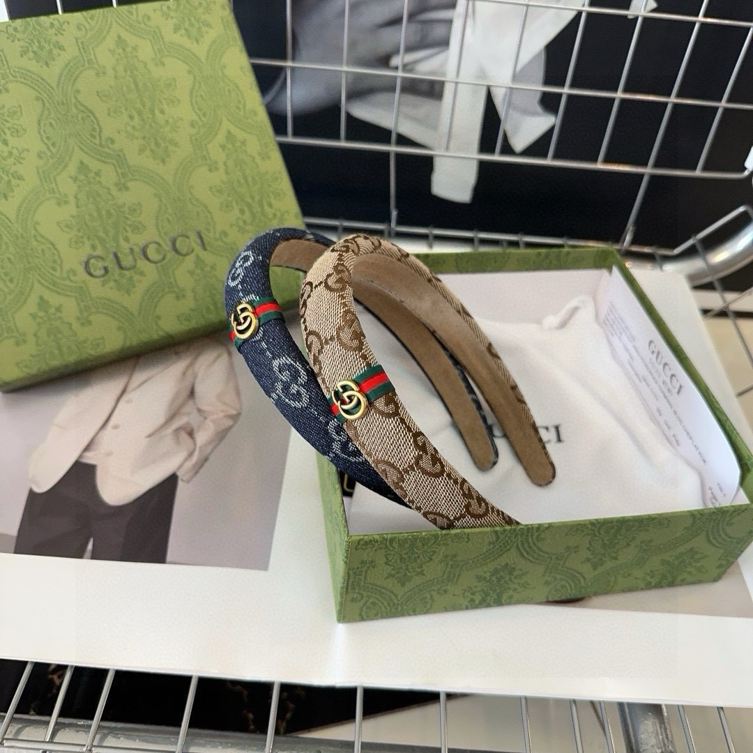 NO:702884,P comes with packaging Gucci (Gucci) GG letter headband, the classic letters are versatile, particularly attractive and will never go out of style!  hairpins,hairpins,gucci,hairpins19860909P 配包装 Gucci(古奇) GG字母发箍,经典字母百搭,特别耐看,永不过时！发夹,发夹,gucci,hairpins,accessory