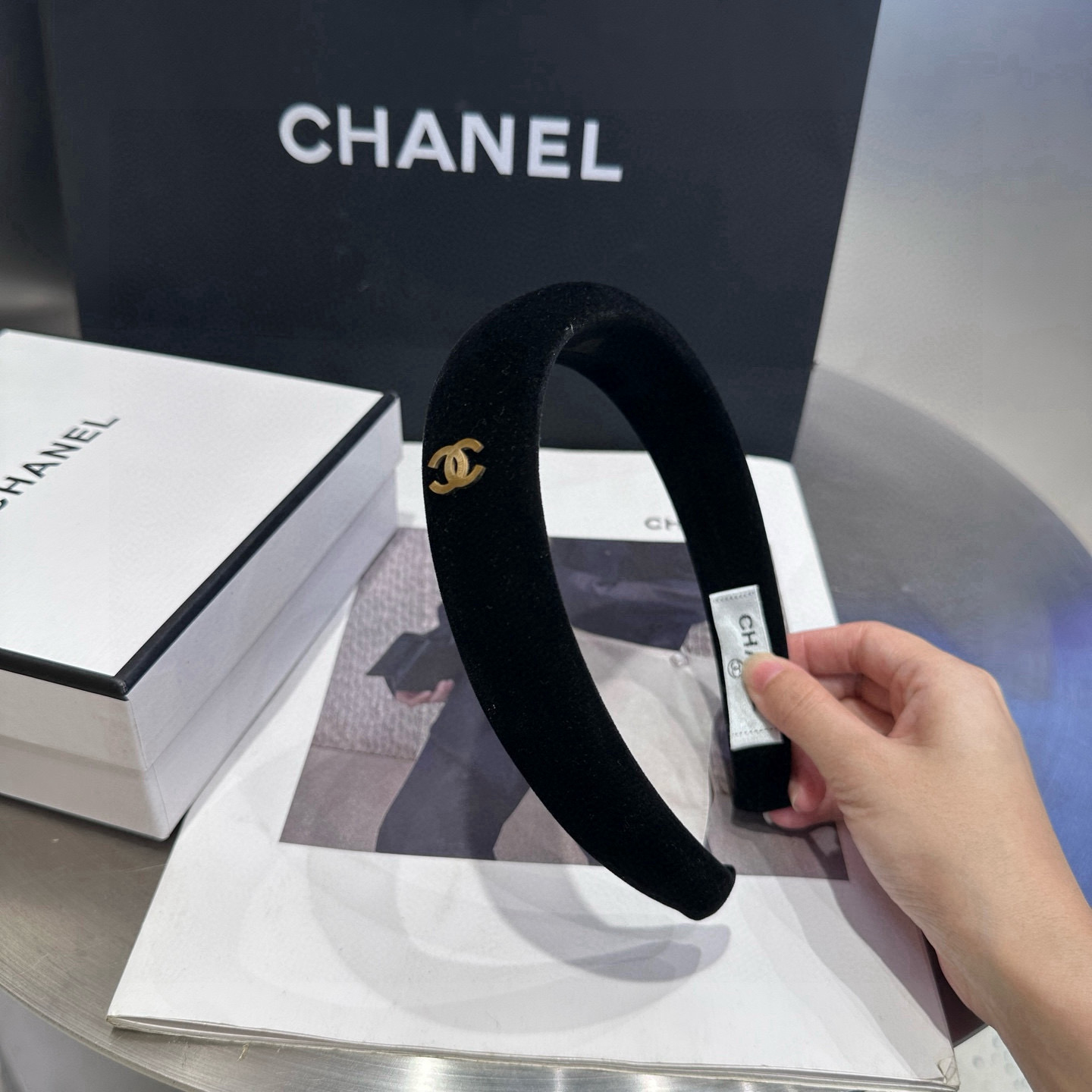 🎁配包装盒Chanel (香奈儿)新款小香发箍，简约大方，实在太美了！女神必入哦
