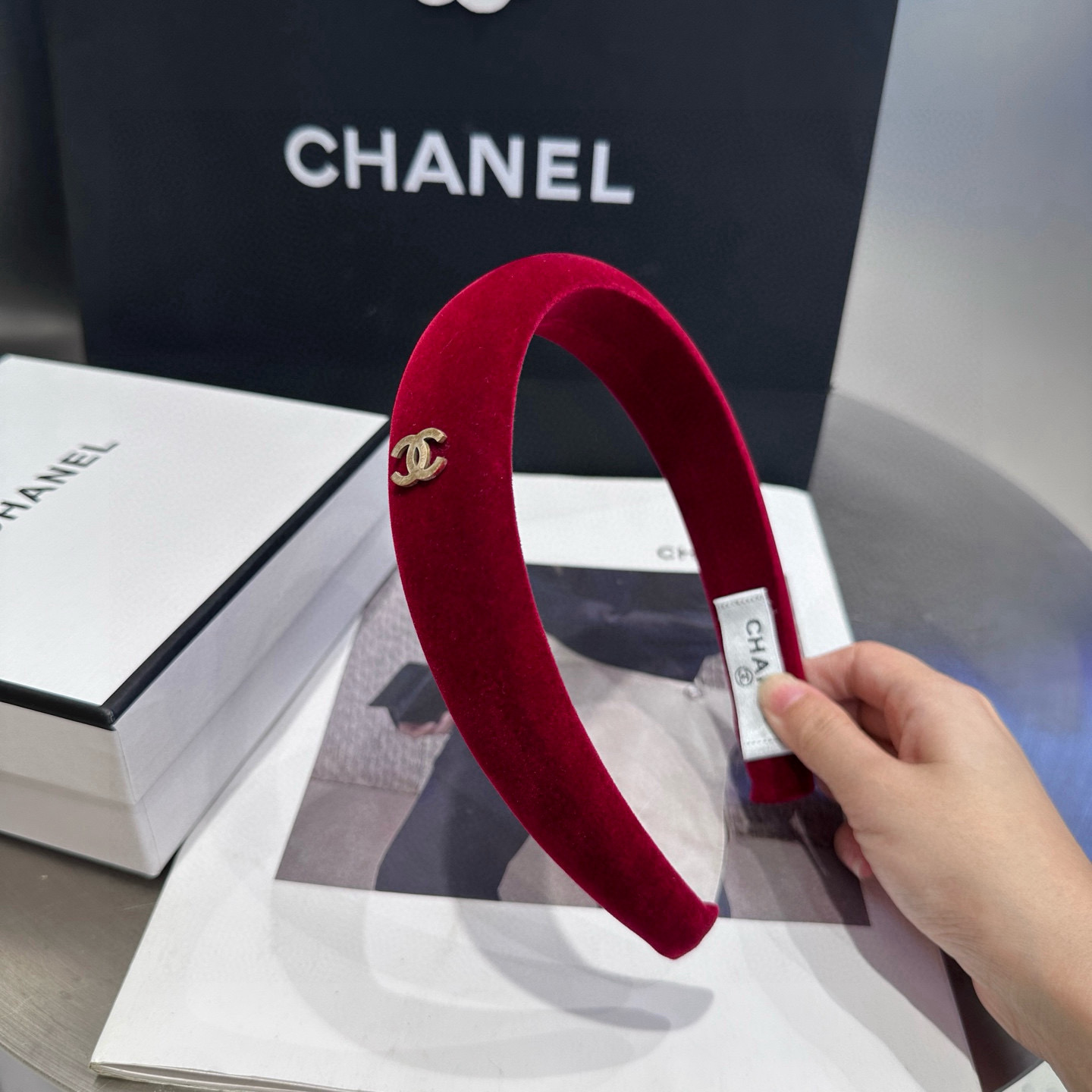 🎁配包装盒Chanel (香奈儿)新款小香发箍，简约大方，实在太美了！女神必入哦
