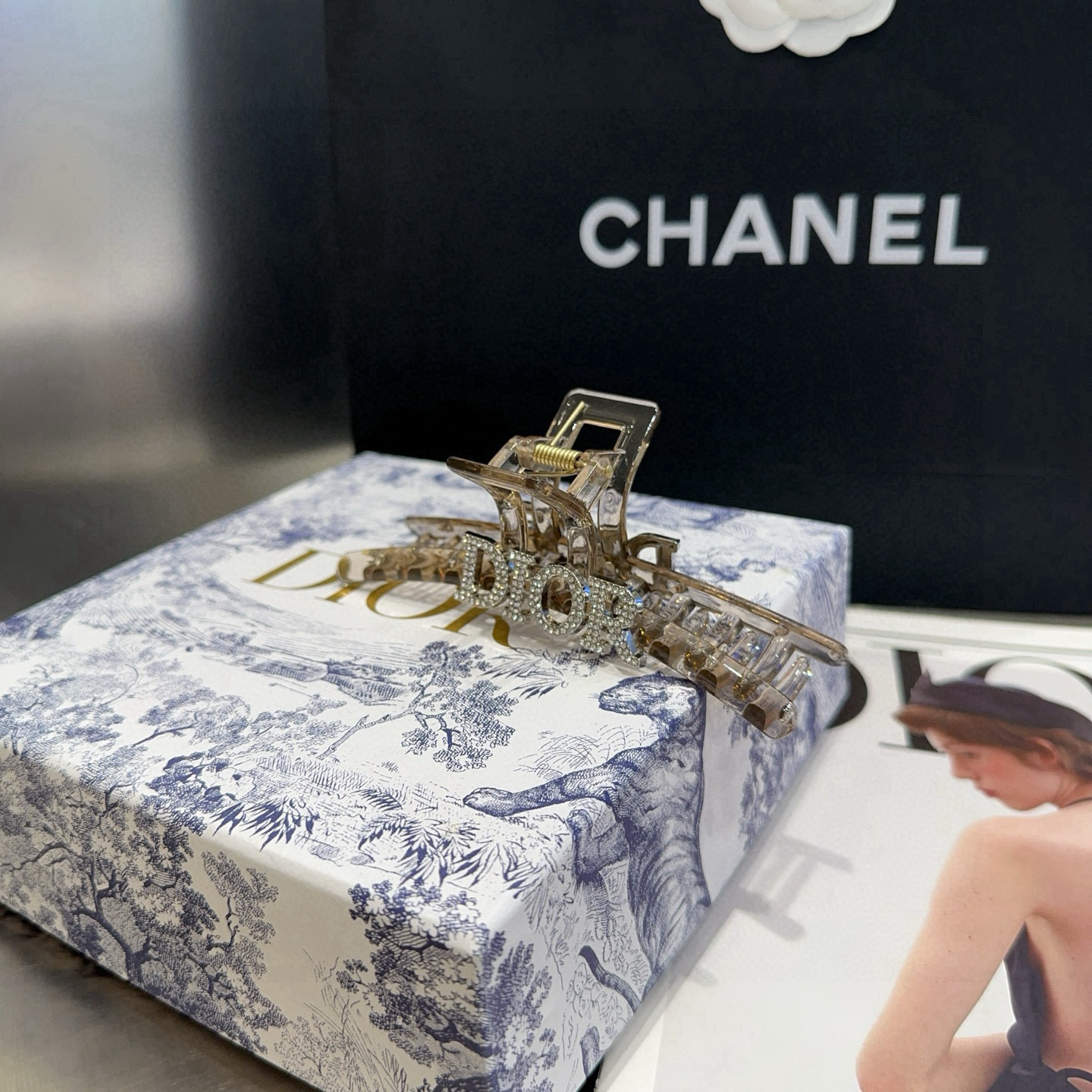 🎁配包装盒Dior（迪奥）新款D家抓夹，时尚百搭，简单实用 超级好看！小姐姐必备