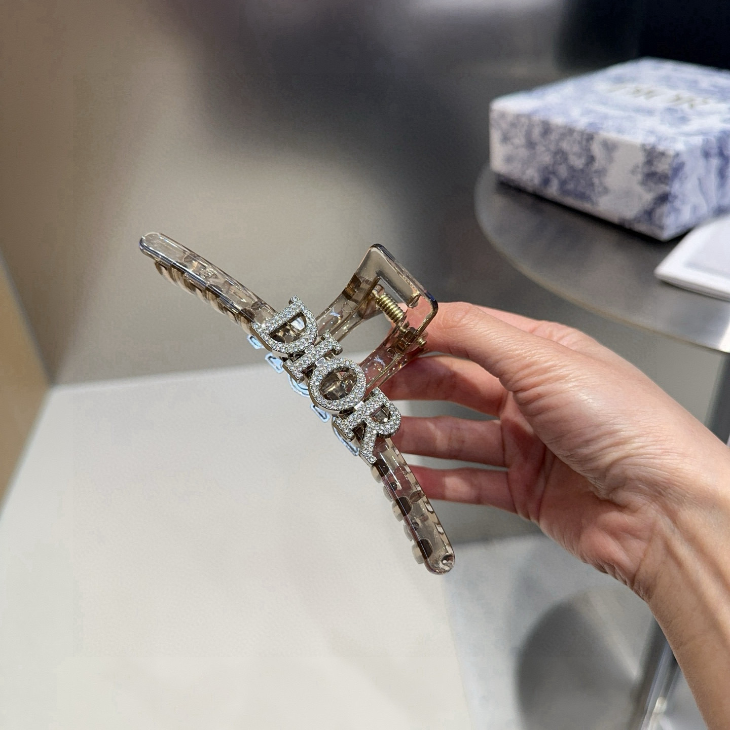 🎁配包装盒Dior（迪奥）新款D家抓夹，时尚百搭，简单实用 超级好看！小姐姐必备