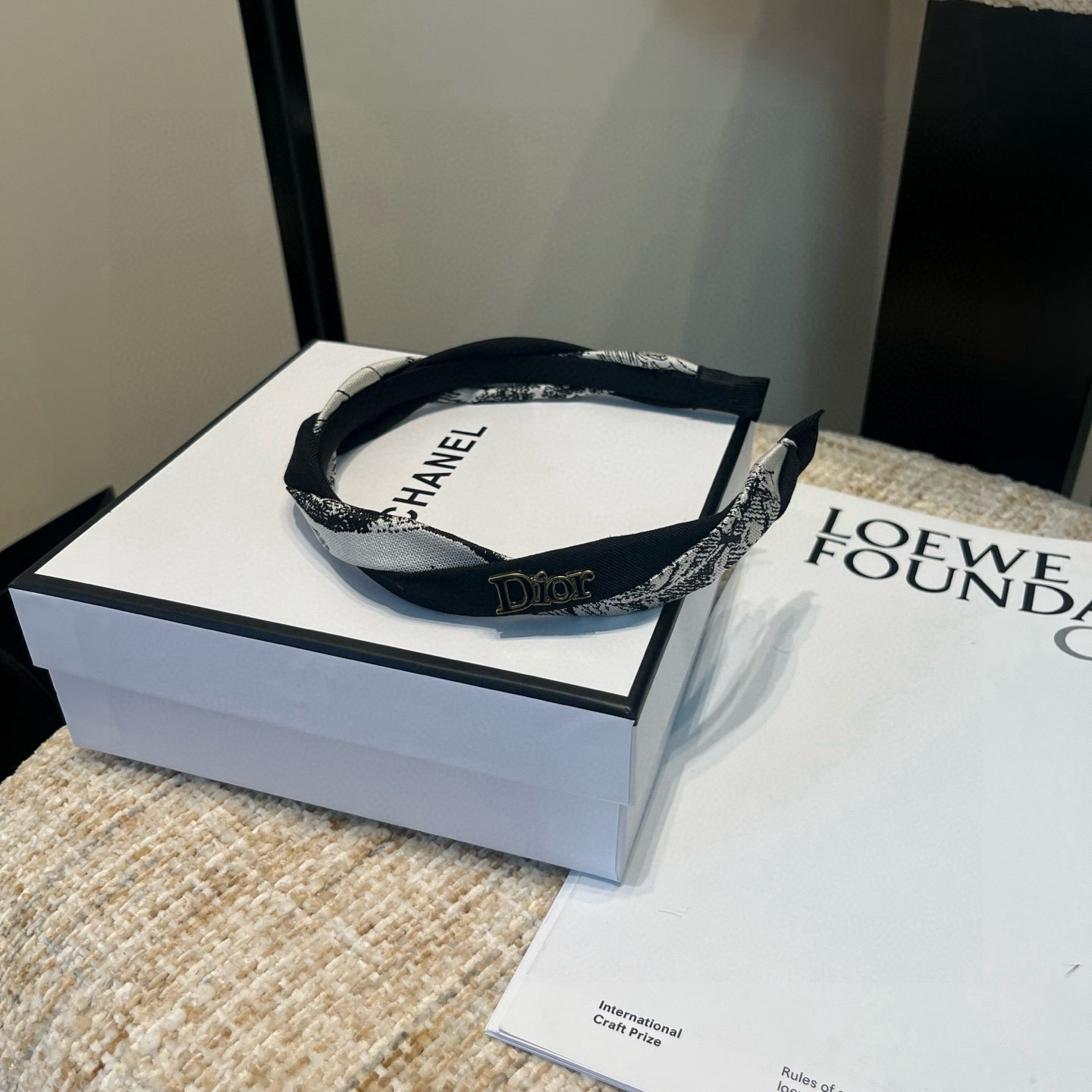 🎁配包装盒Dior（迪奥）新款CD字母发箍，简单实用 时尚潮流．非常好看！小仙女必备…