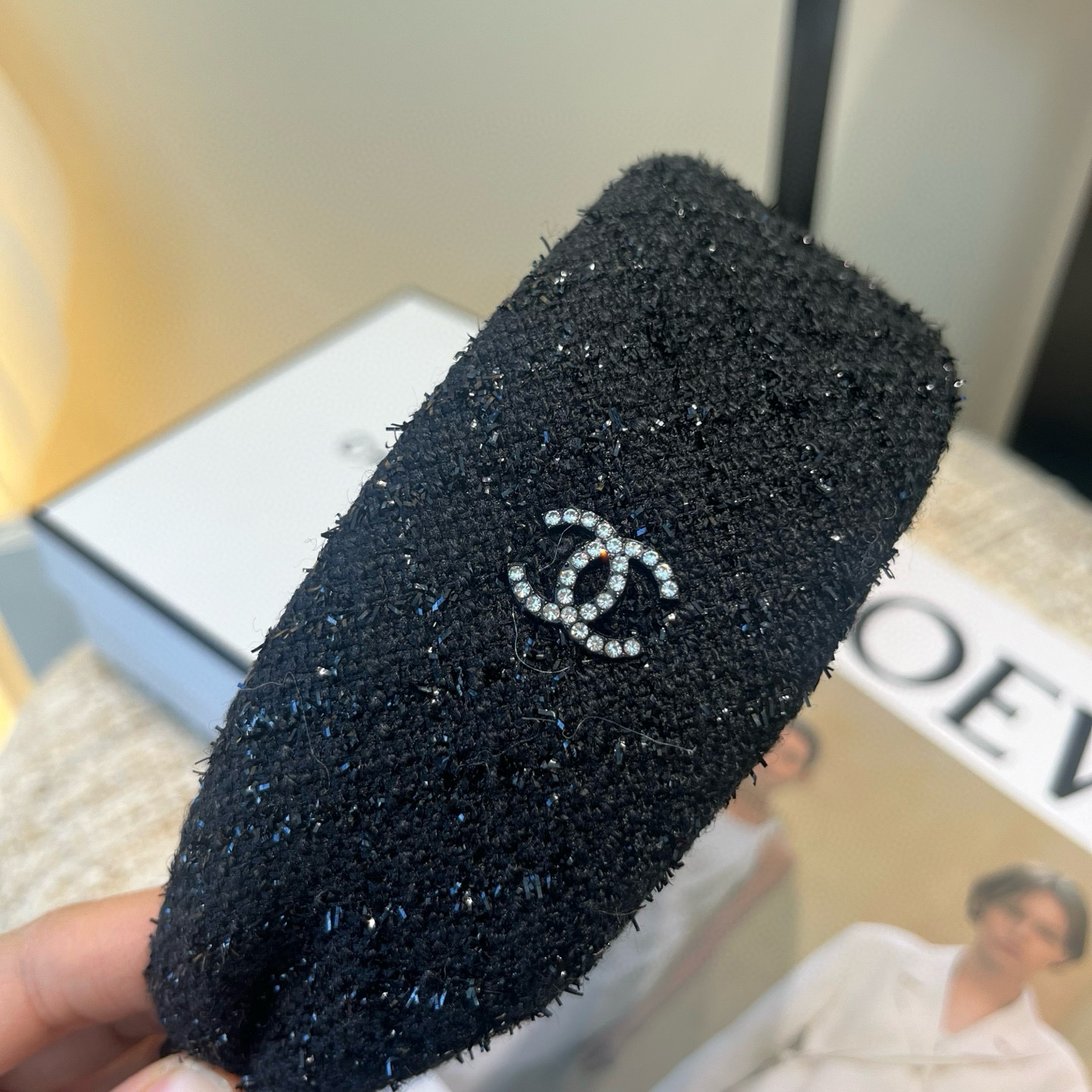 🎁配包装盒Chanel (香奈儿)最新款小香爆款发箍，超级好看！名媛范儿十足，小仙女必备…