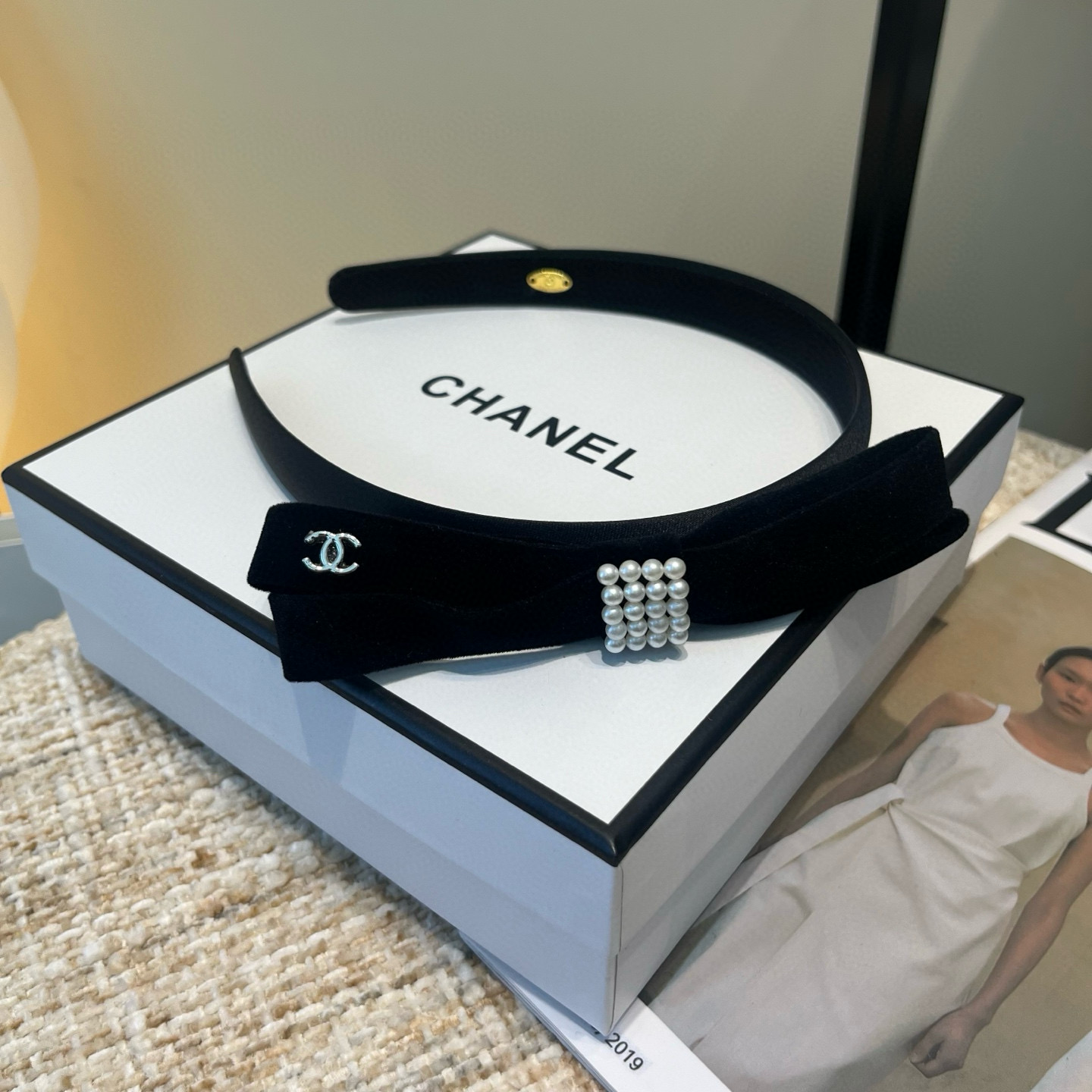 🎁配包装盒Chanel (香奈儿)最新款小香发箍，超级好看！名媛范儿十足，小仙女必备…