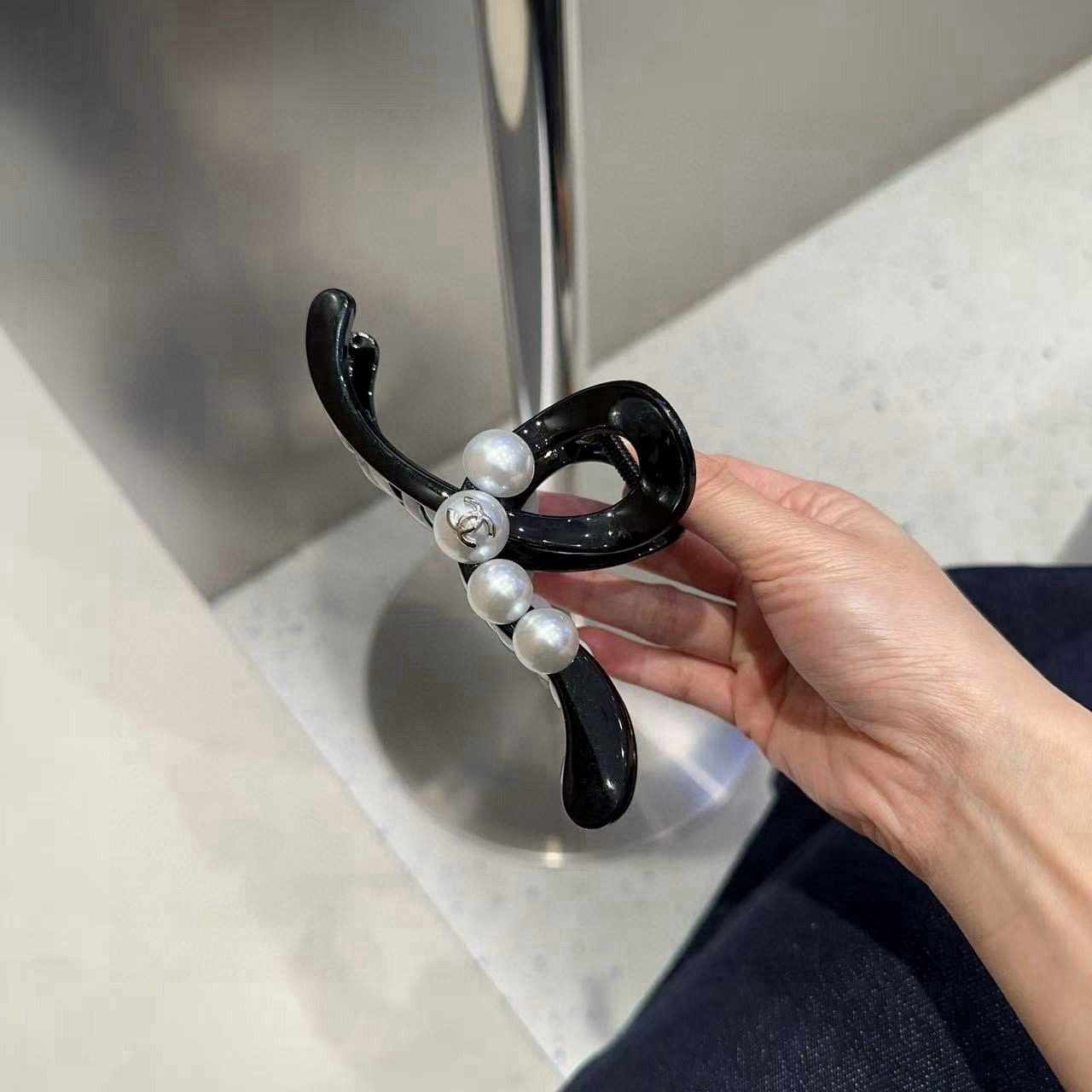 🎁配包装盒Chanel (香奈儿)最新款小香抓夹．超级好看！名媛范儿十足，小仙女必备…