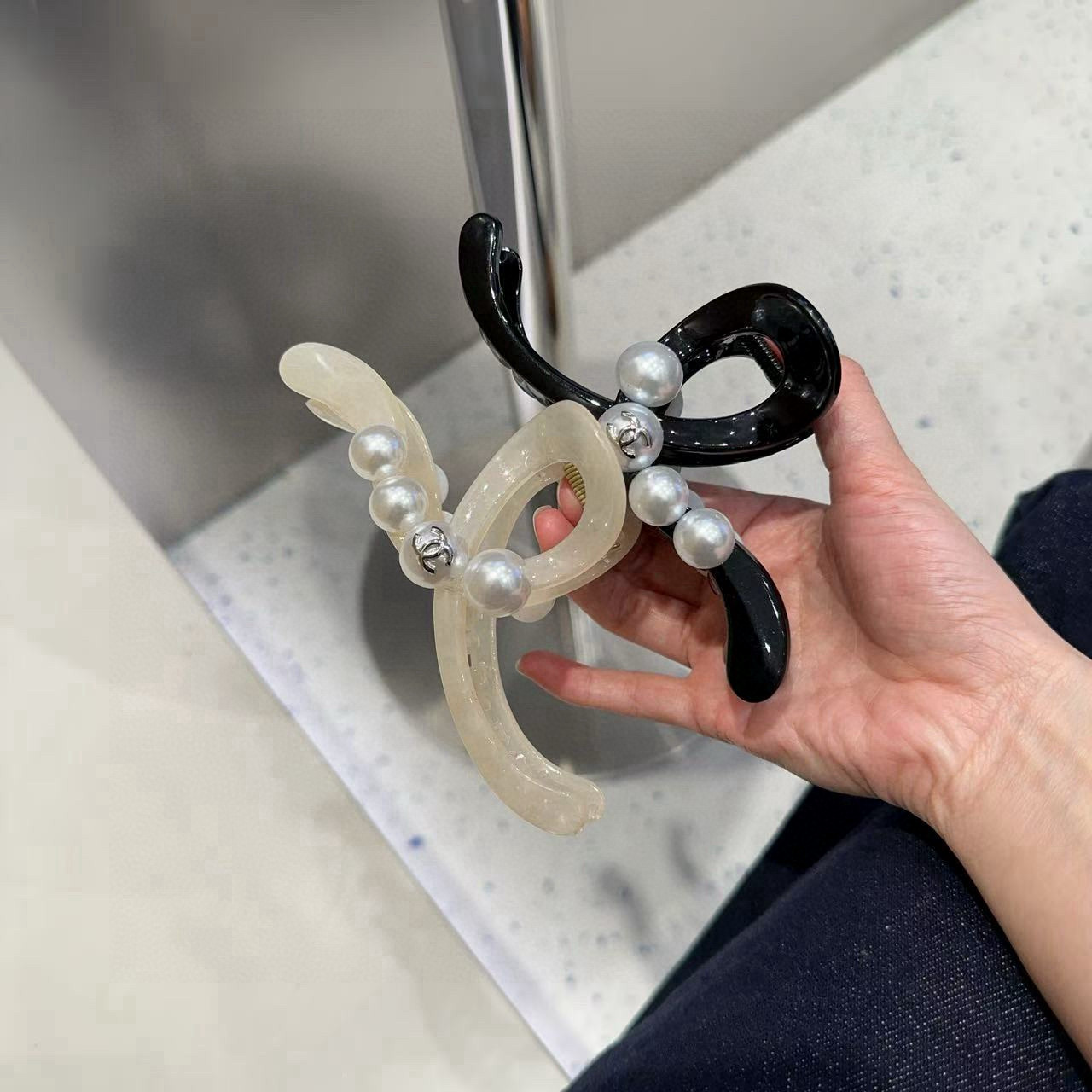 🎁配包装盒Chanel (香奈儿)最新款小香抓夹．超级好看！名媛范儿十足，小仙女必备…