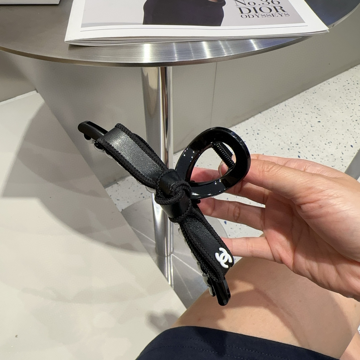 🎁配包装盒Chanel (香奈儿)最新款小香抓夹．超级好看！名媛范儿十足，小仙女必备…