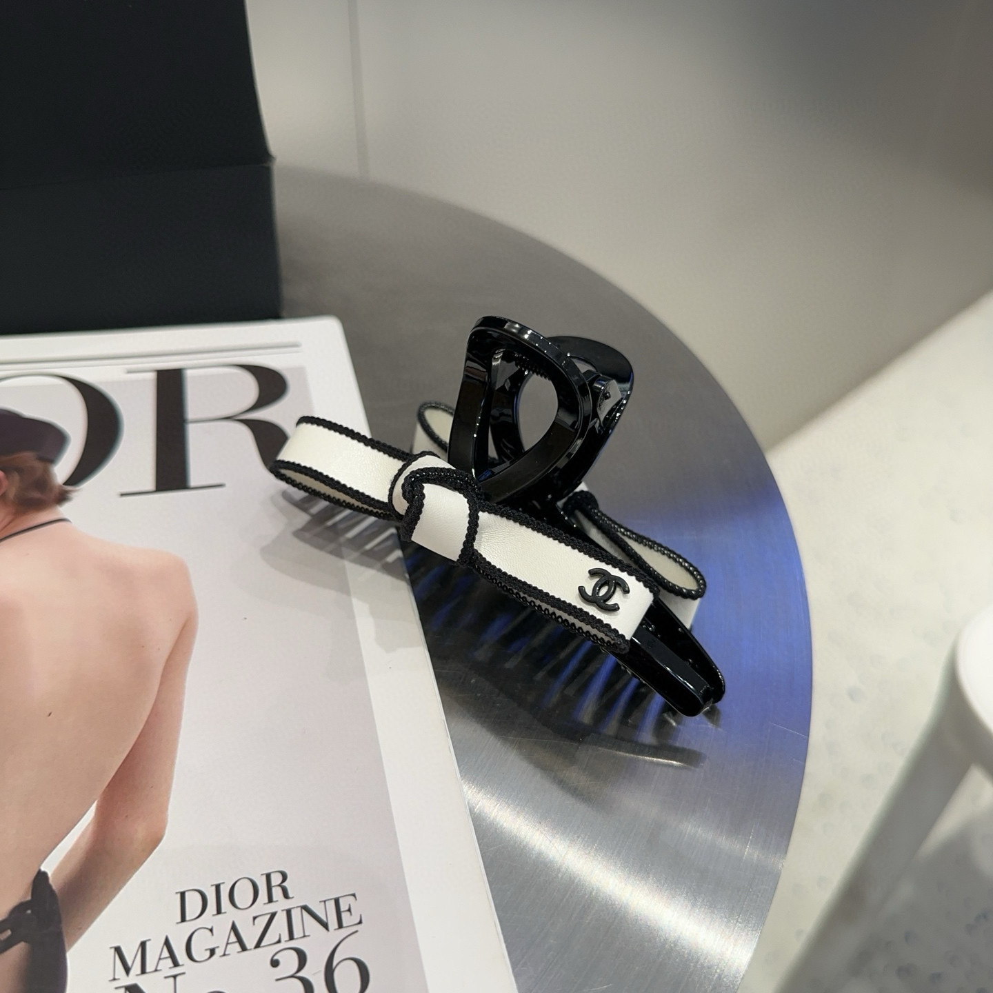 🎁配包装盒Chanel (香奈儿)最新款小香抓夹．超级好看！名媛范儿十足，小仙女必备…