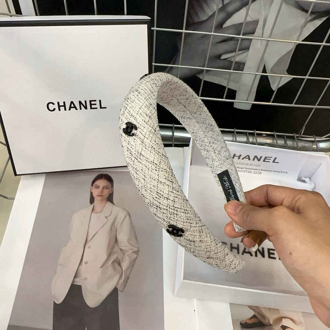 🎁配包装盒Chanel (香奈儿)最新小香发箍，简单实用，时尚潮流！小仙女必备…