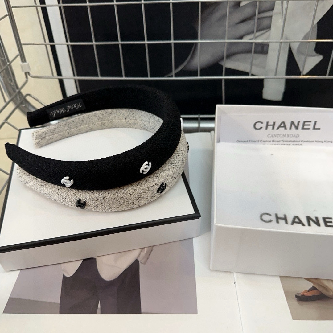 🎁配包装盒Chanel (香奈儿)最新小香发箍，简单实用，时尚潮流！小仙女必备…