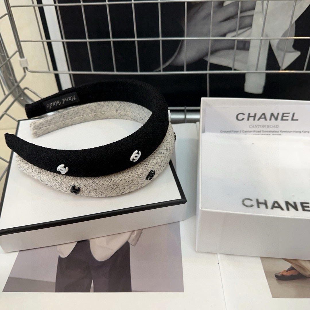 🎁配包装盒Chanel (香奈儿)最新小香发箍，简单实用，时尚潮流！小仙女必备…