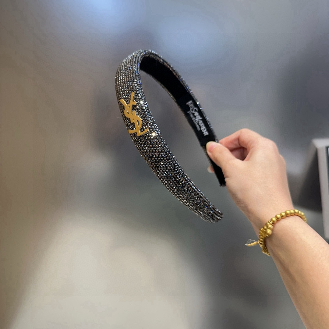🎁配包装盒 YSL（圣罗兰）新款满钻发箍，复古气质美，时尚百搭，甜酷小姐姐必备…