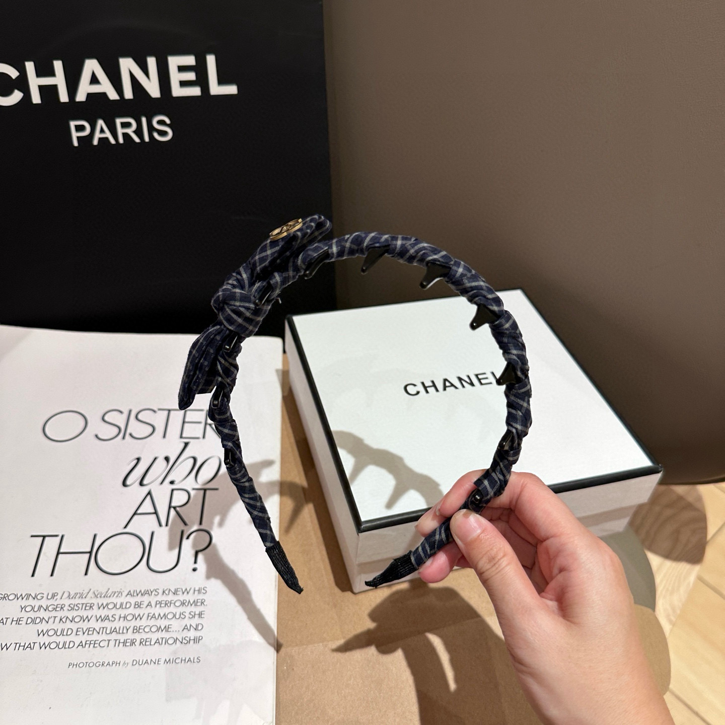 🎁配包装盒Chanel (香奈儿)最新款小香格子发箍，超级好看！名媛范儿十足，小仙女必备…