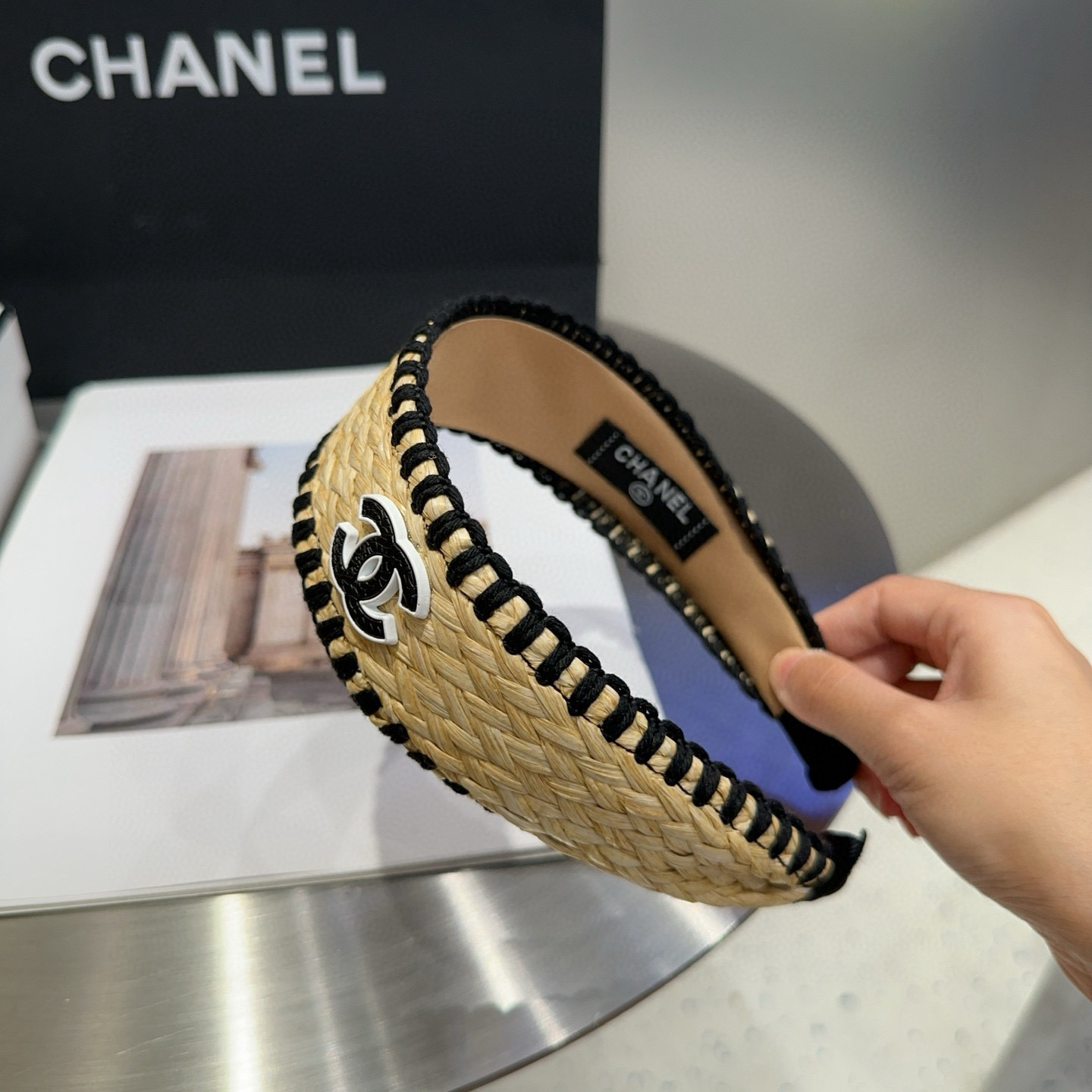 🎁配包装盒Chanel (香奈儿)最新款小香草编发箍，超级好看！名媛范儿十足，小仙女必备…