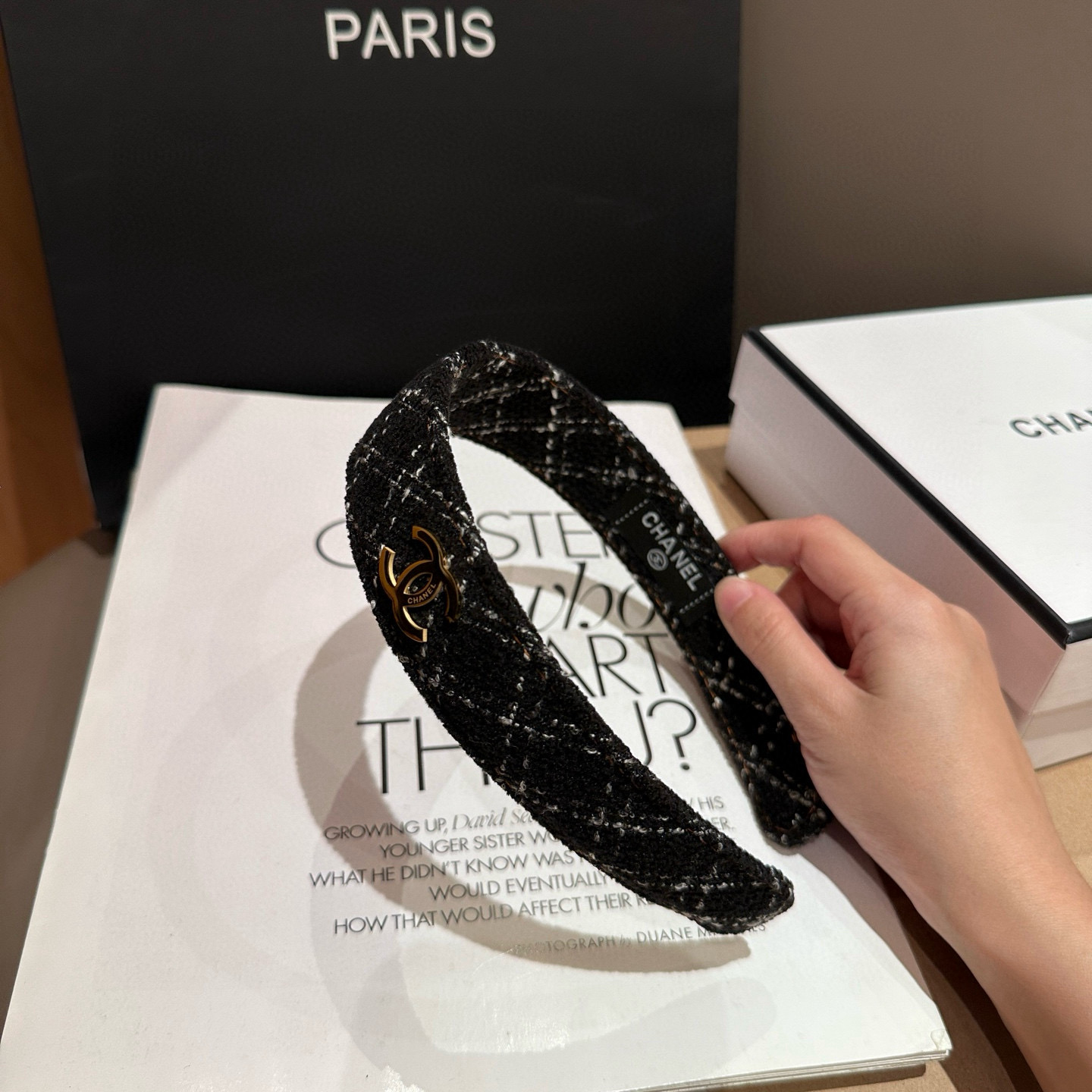 🎁配包装盒Chanel (香奈儿)最新款小香发箍，秋冬新品！超级好看！名媛范儿十足，小仙女必备…