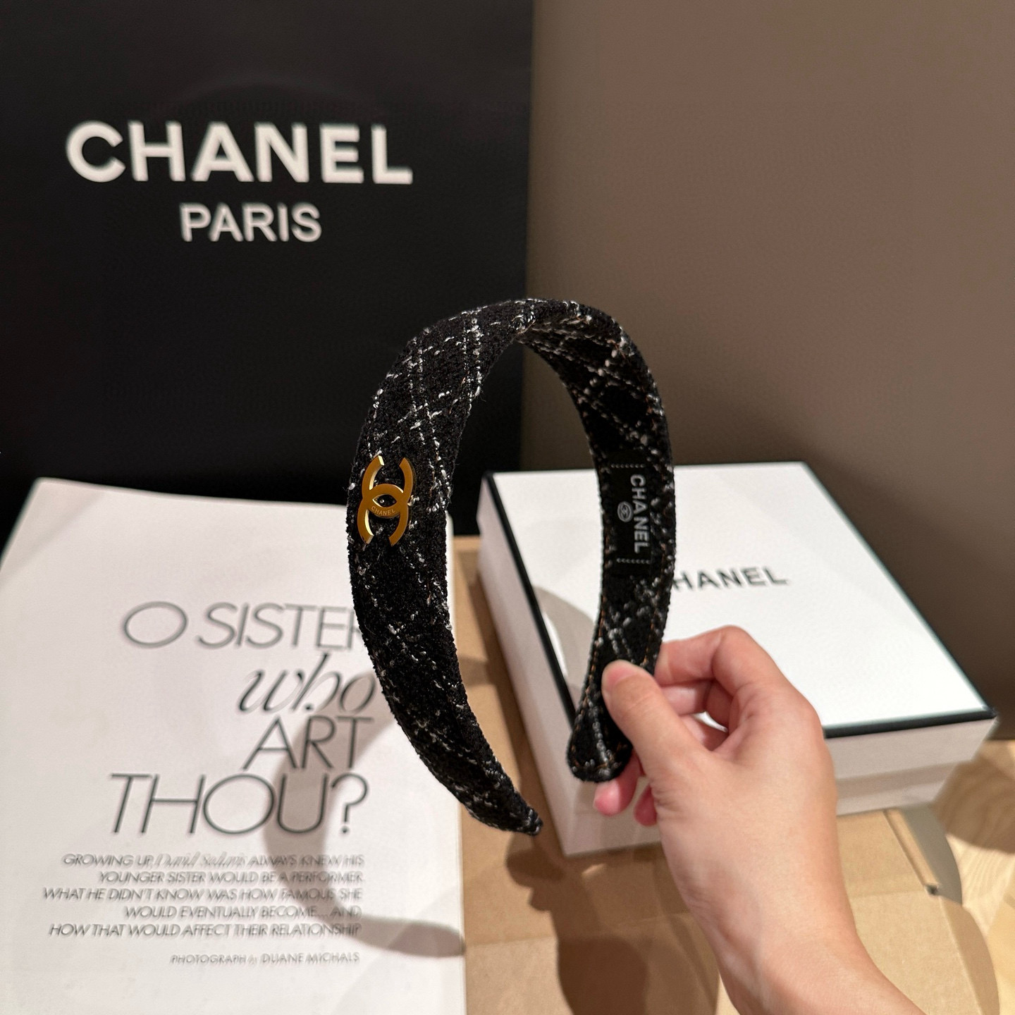 🎁配包装盒Chanel (香奈儿)最新款小香发箍，秋冬新品！超级好看！名媛范儿十足，小仙女必备…
