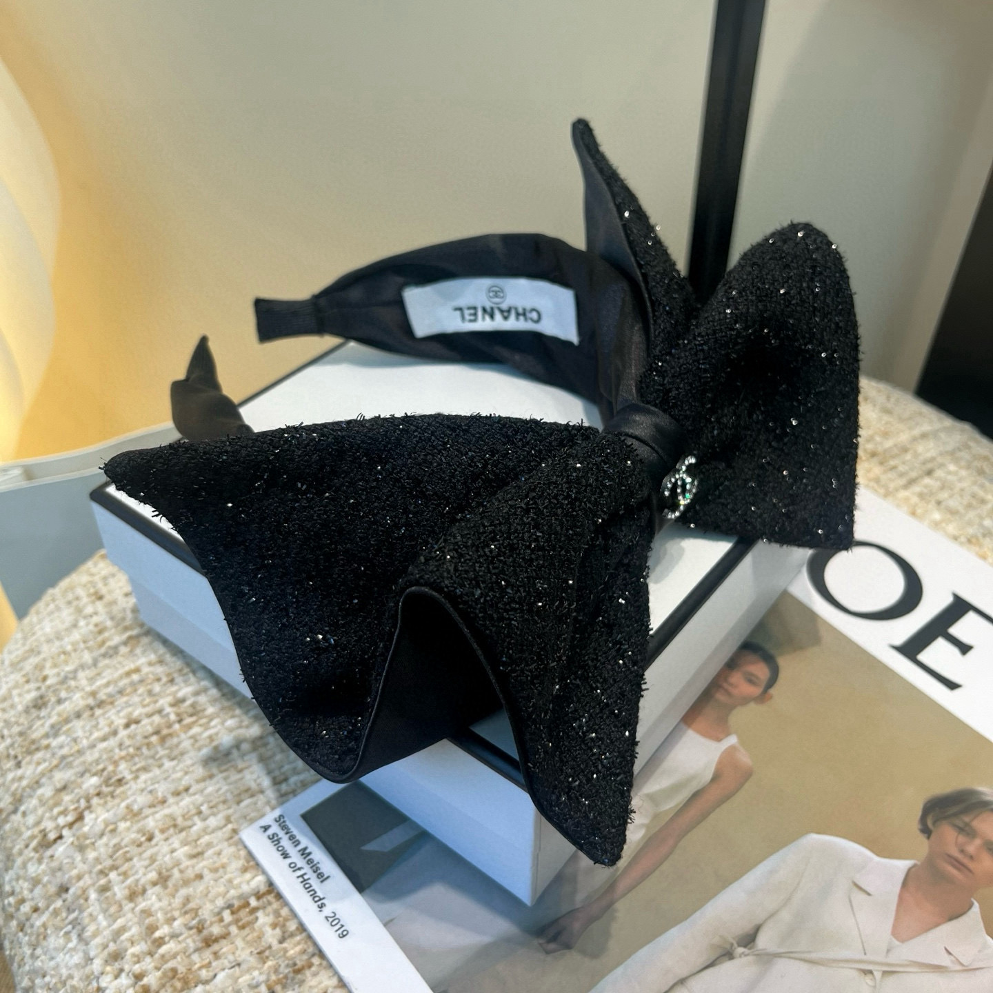 🎁配包装盒Chanel (香奈儿)最新款小香爆款发箍，超级好看！名媛范儿十足，小仙女必备…