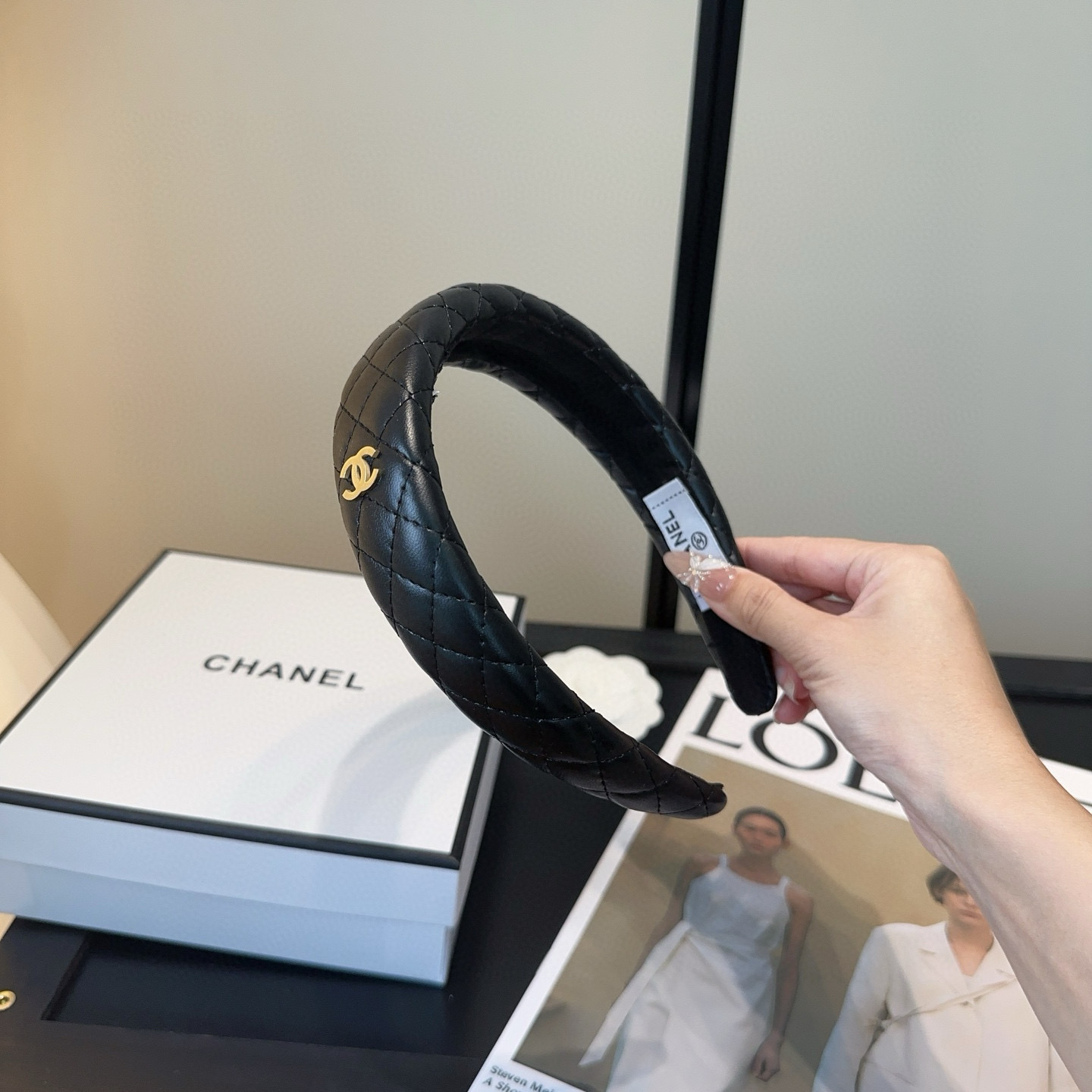 🎁配包装盒Chanel (香奈儿)最新款小香发箍，超级好看！名媛范儿十足，小仙女必备…